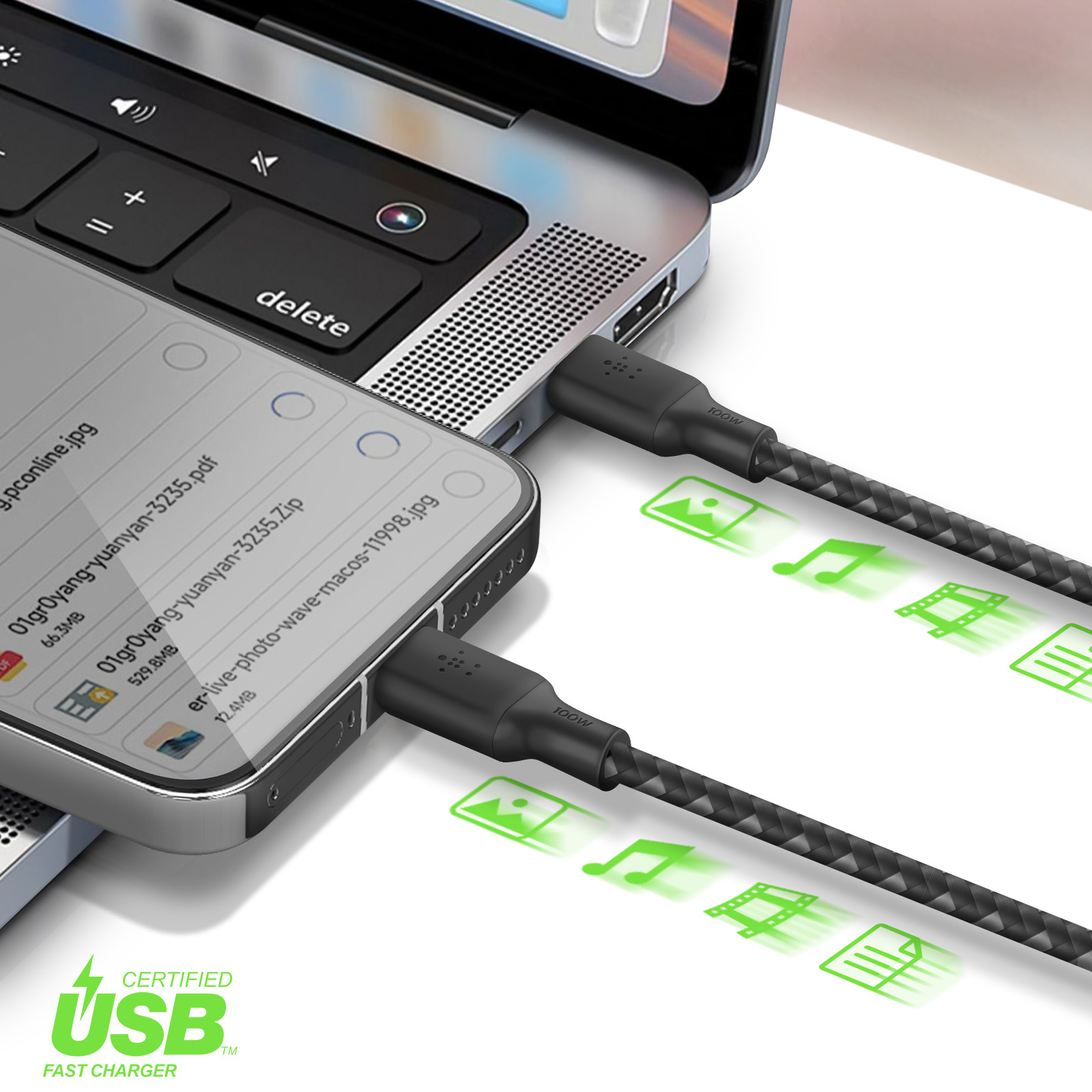 Un telefono e un laptop collegati da cavi di ricarica. Vengono visualizzate icone di immagini, musica e documenti. Caricatore rapido USB.