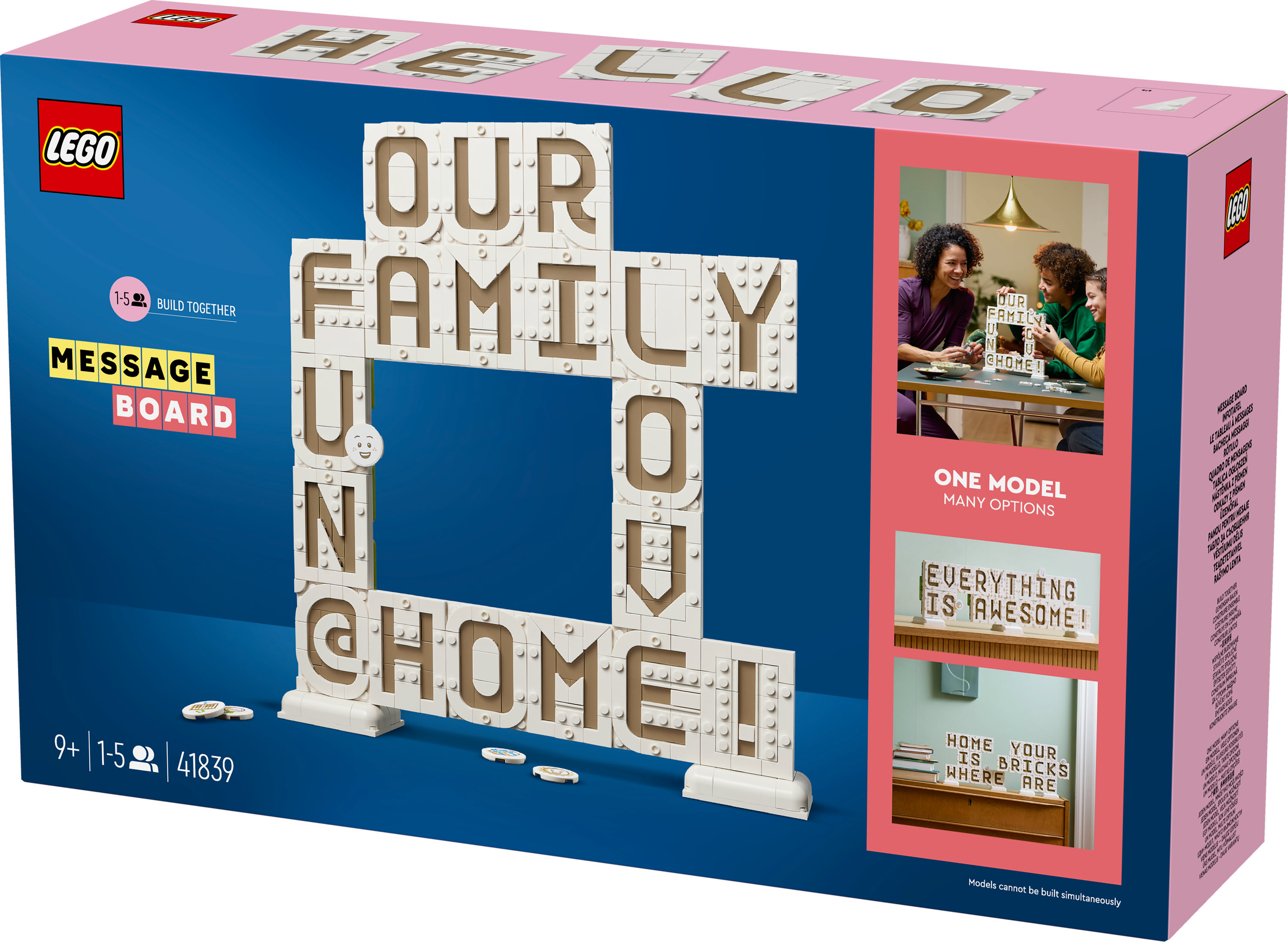 "OUR FAMILY @ HOME" mesaj panosu ile Lego kutusu. Fotoğraflar, insanları panoyu bir araya getirirken gösteriyor.