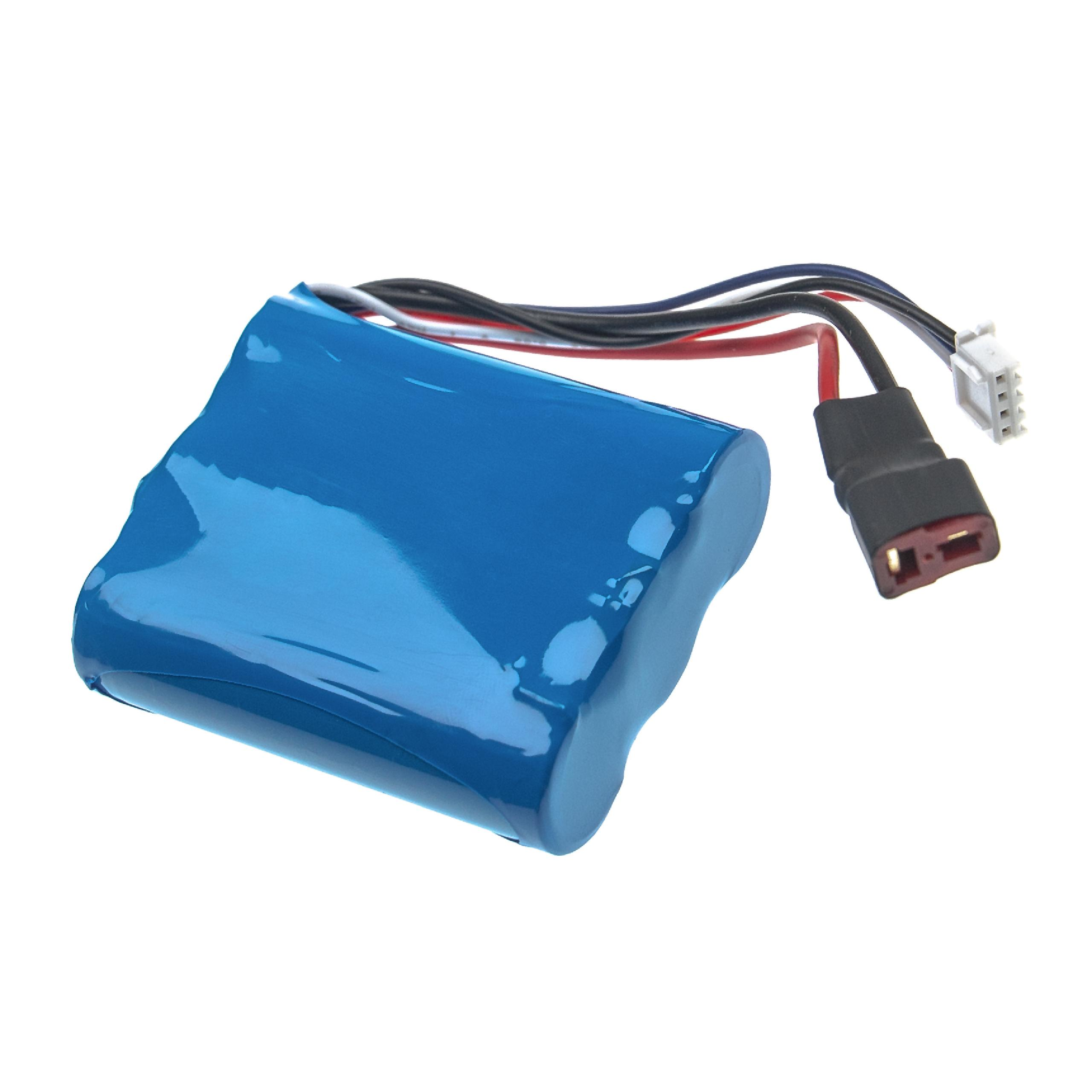 Ein blaues Batteriepack mit Drähten und Anschlüssen vor weißem Hintergrund.
