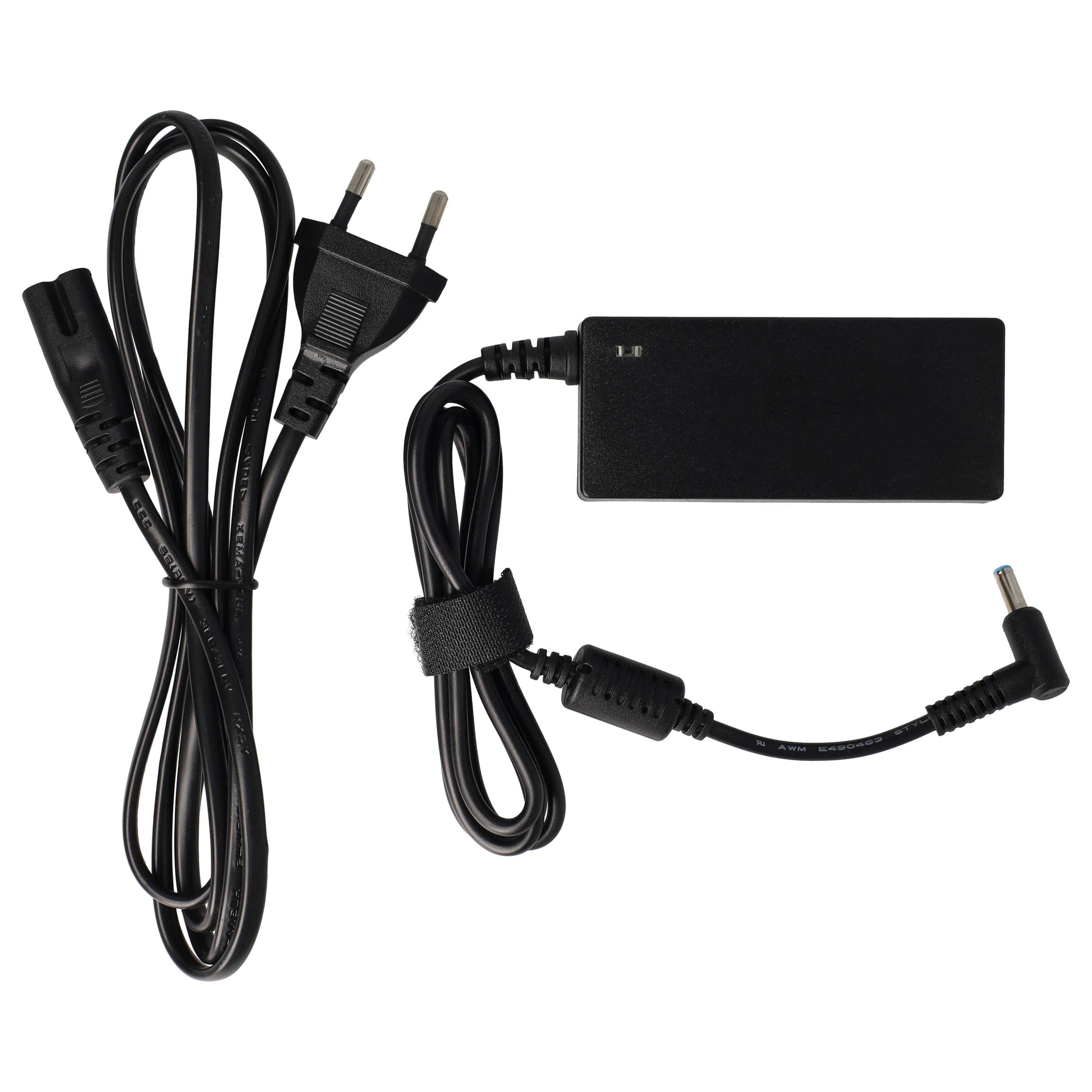 Schwarzes Laptop-Ladegerät mit Dreipolstecker und verschiedenen Kabeln auf weißem Grund.