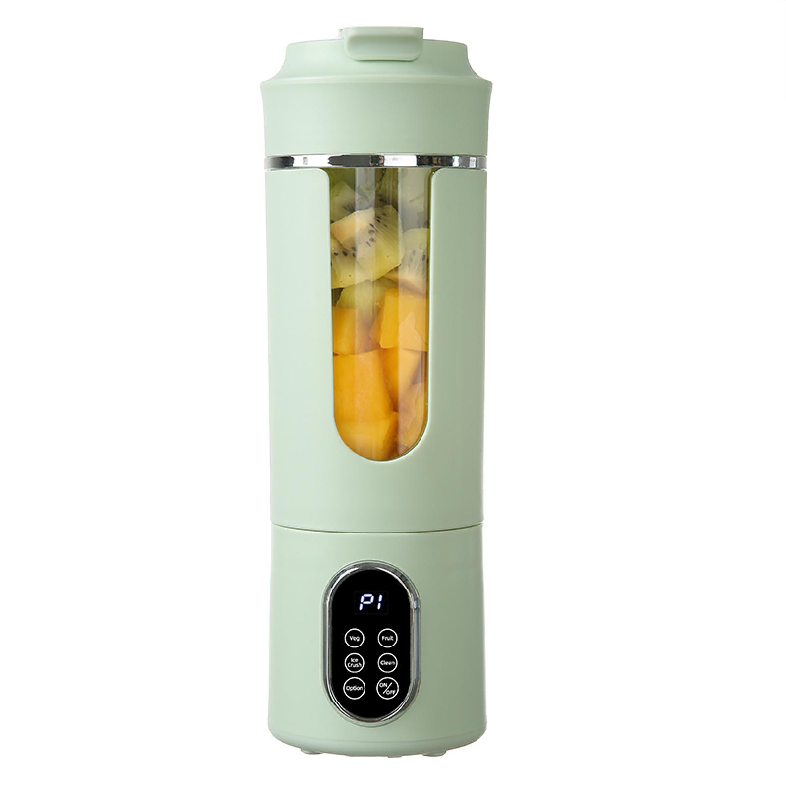 Ein hellgrüner Mixer mit Früchten im Inneren. Er hat ein digitales Display und Knöpfe.