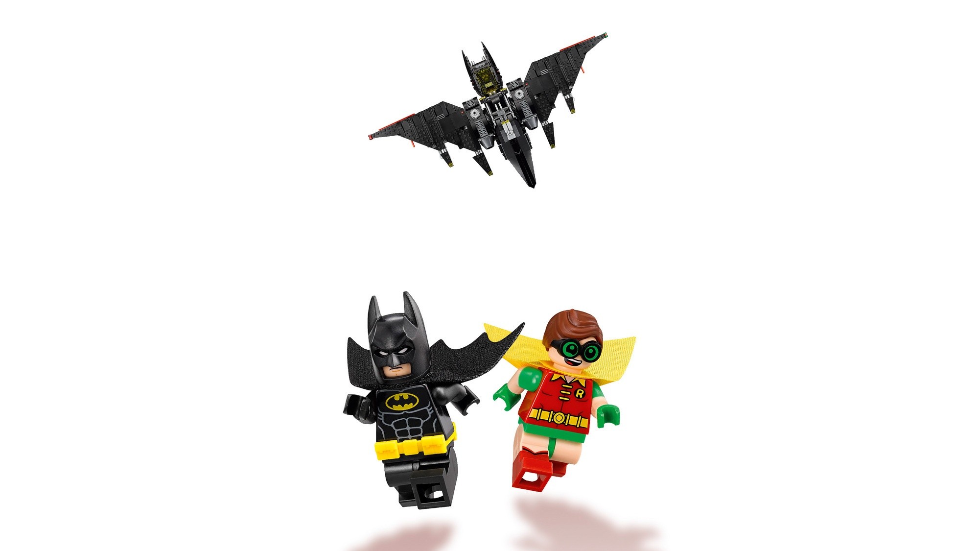 Lego Batman- en Robin-figuren met Batwing-vliegtuig tegen een witte achtergrond. Batman en Robin zijn in de lucht.
