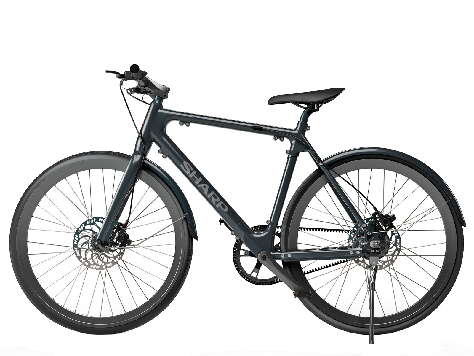 Ein graues Sharp-Fahrrad auf weißem Hintergrund. Es hat schwarze Reifen, einen schwarzen Sitz und einen grauen Rahmen. Das Fahrrad ist nach links abgewinkelt.