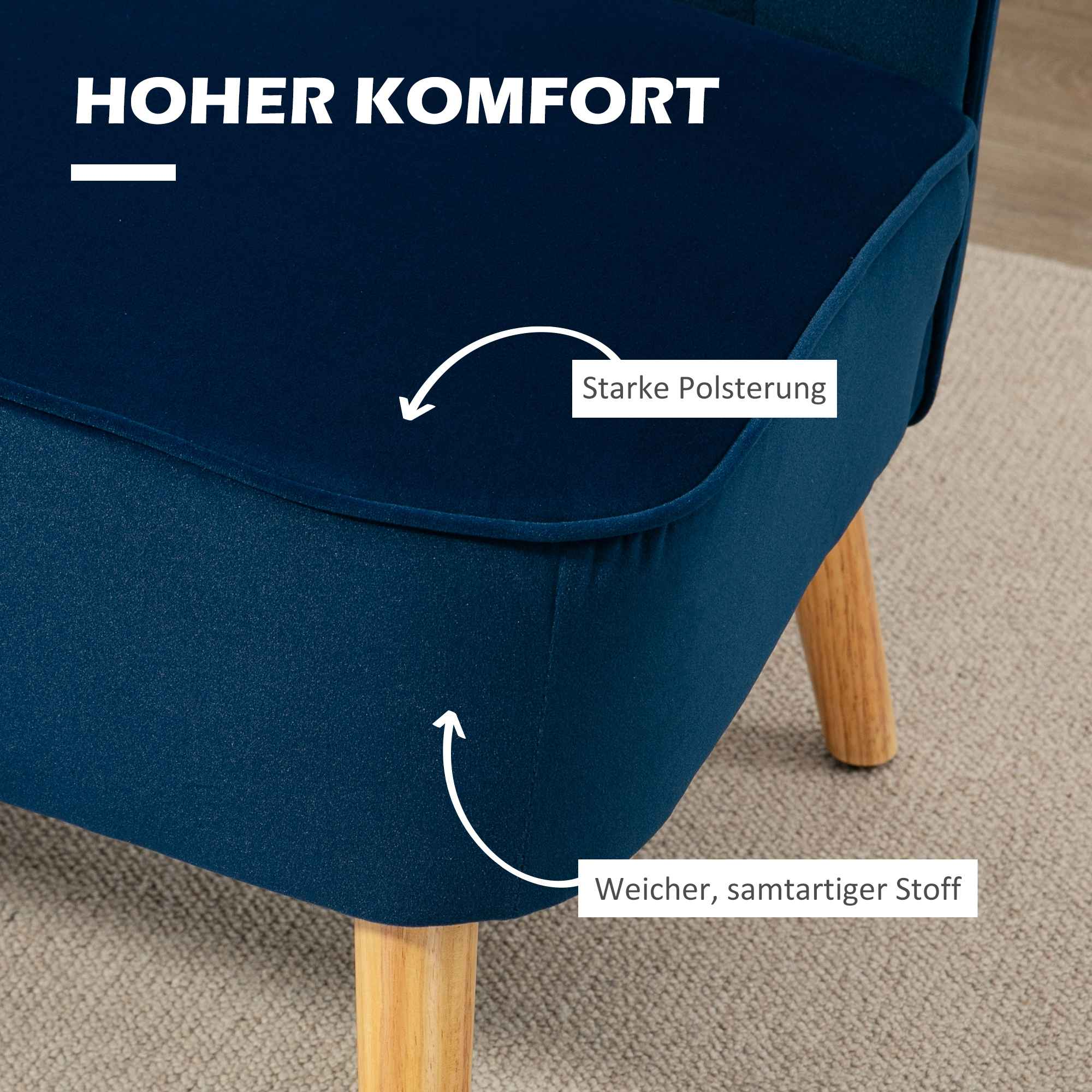 Detail eines blauen Sessels. Er hat eine starke Polsterung, einen weichen Samtstoff und Holzbeine. Text lautet: hoher Komfort.