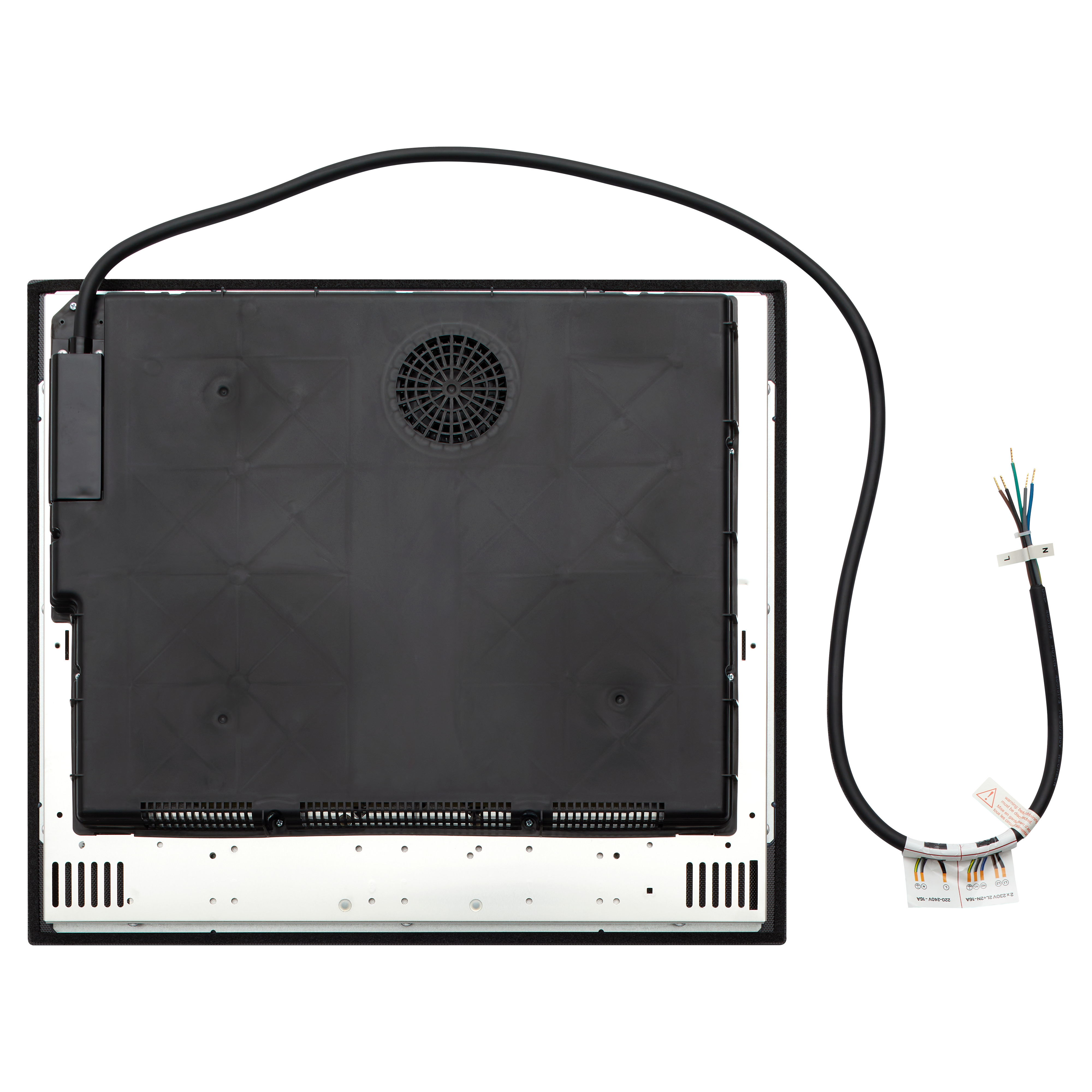 Achteraanzicht van een inductiekookplaat. Het heeft een zwarte behuizing, een ventilator, een zwarte kabel en draden. Tekst in het Engels en Frans.