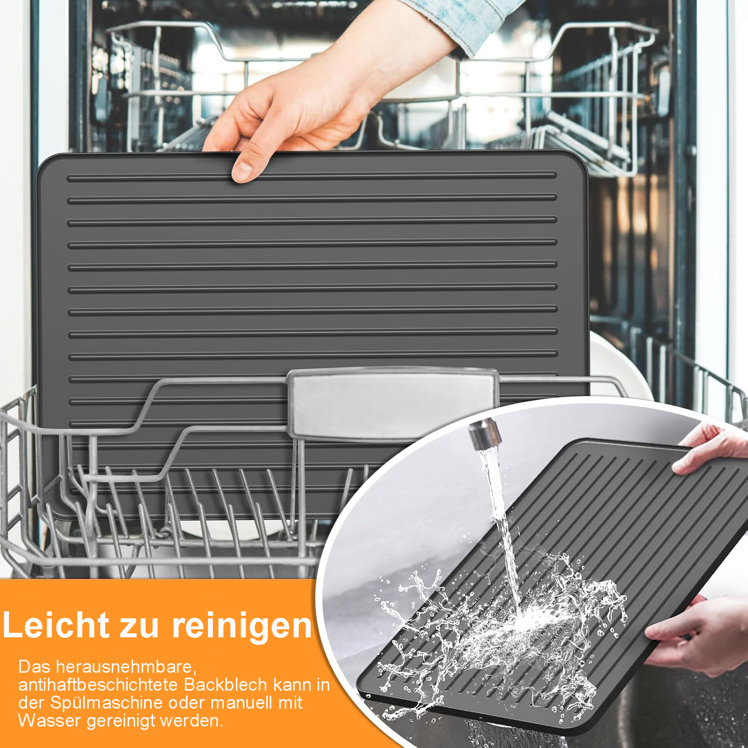 Eine Person entnimmt ein schwarzes, geripptes Backblech aus dem Geschirrspüler. Eine andere Person wäscht ein ähnliches Blech mit Wasser.