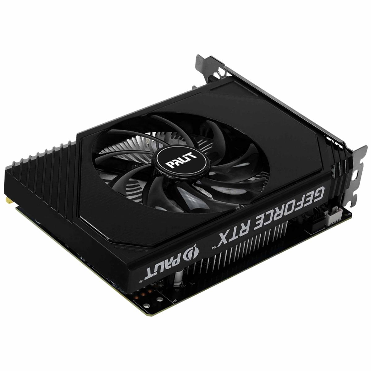 Una scheda grafica Palit GeForce RTX nera. Presenta una ventola, il logo Palit e il marchio GeForce RTX.