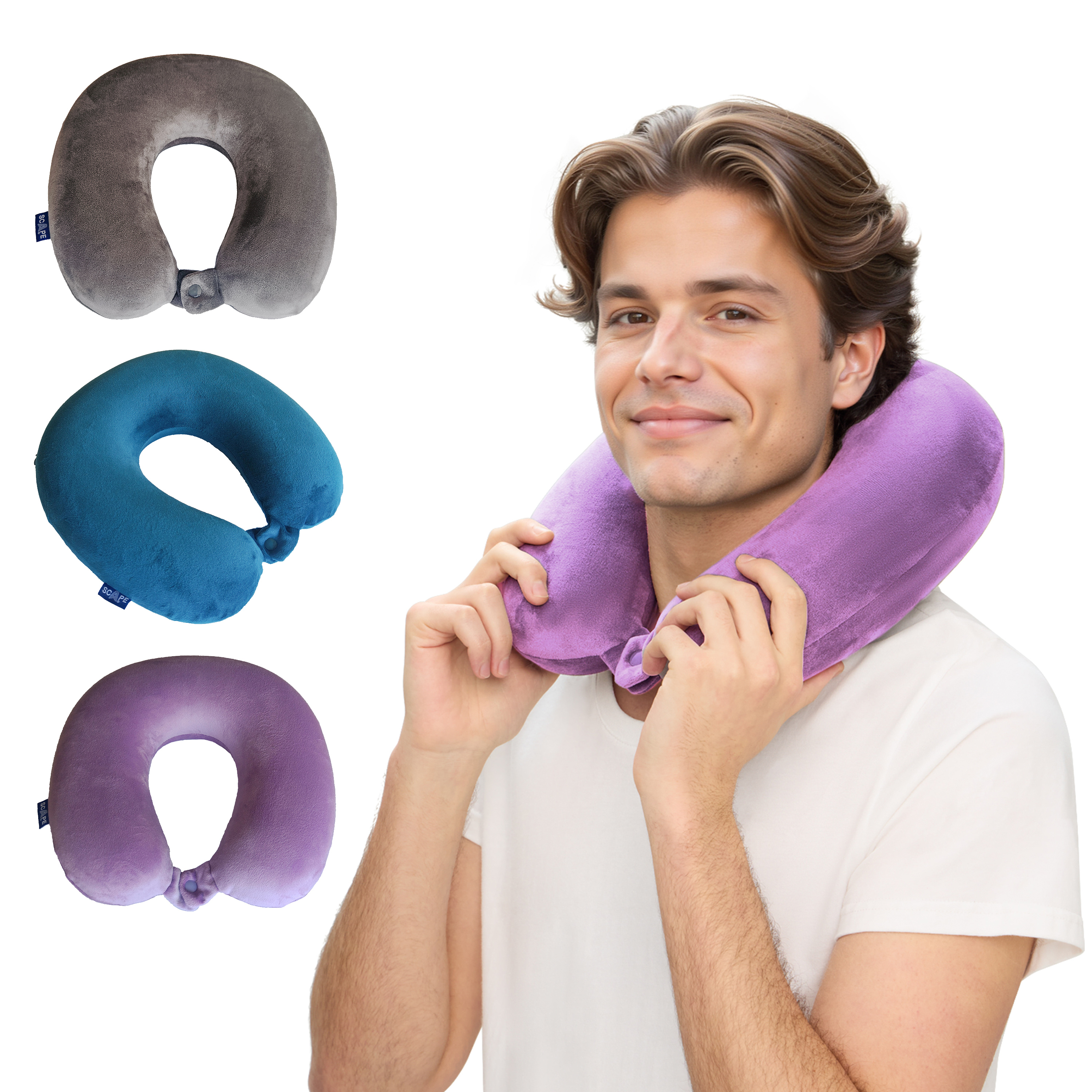 Un hombre sostiene una almohada de viaje morada alrededor de su cuello. Se muestran tres almohadas de diferentes colores en la esquina.