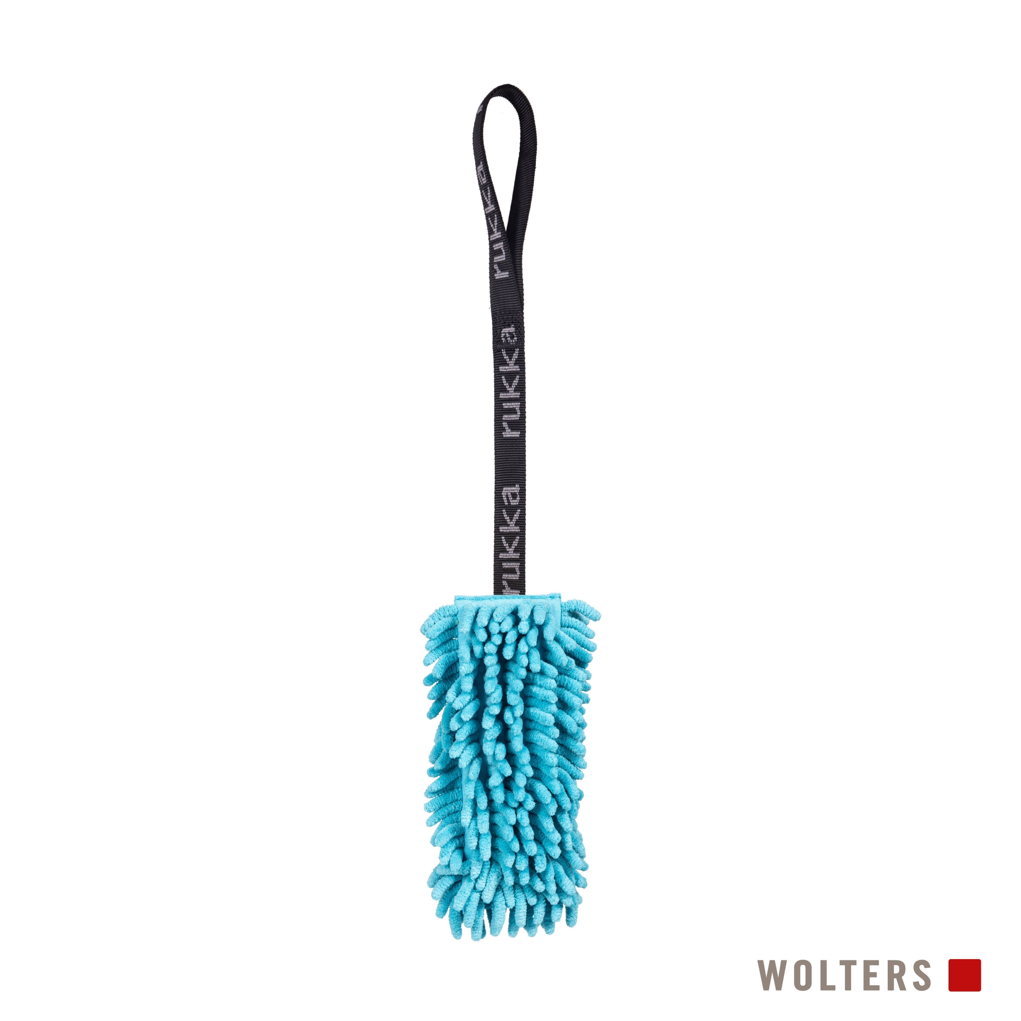 Ein blauer Mikrofaserduster mit schwarzem Griff, Markenname RUKKA auf dem Griff, weißem Hintergrund und WOLTERS-Logo.
