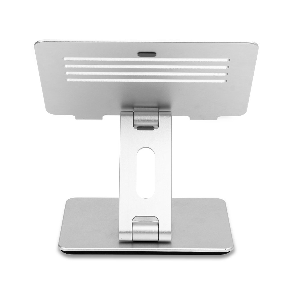 Un supporto per laptop argentato su sfondo bianco. Il supporto è in metallo, con base rettangolare, supporto verticale e piastra superiore.
