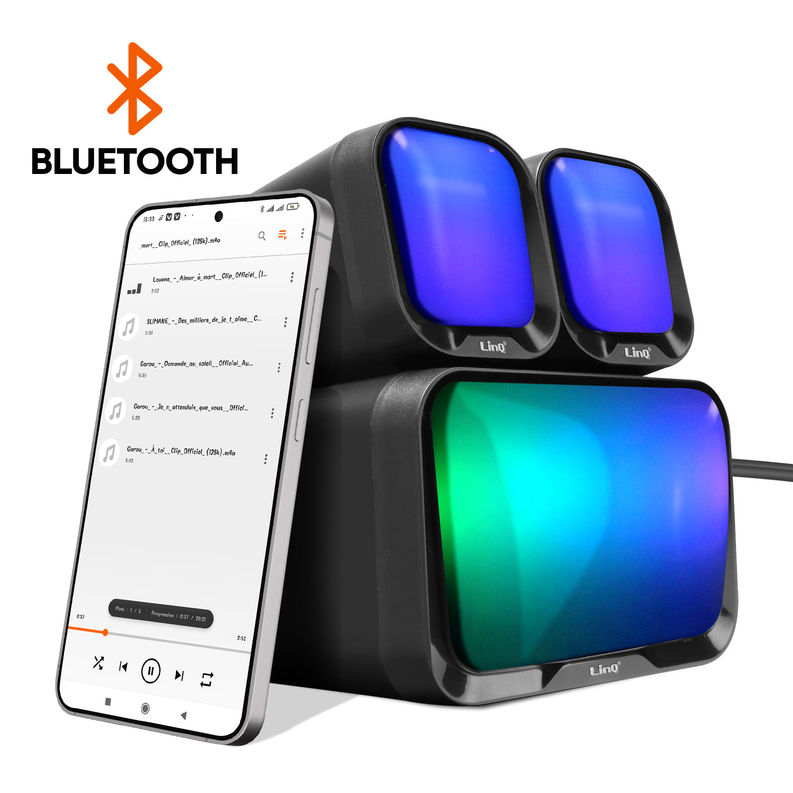 Ein Smartphone zeigt Musik an, verbunden über Bluetooth mit einem Lautsprecher mit blauem und grünem Licht. Die Lautsprecher sind schwarz.