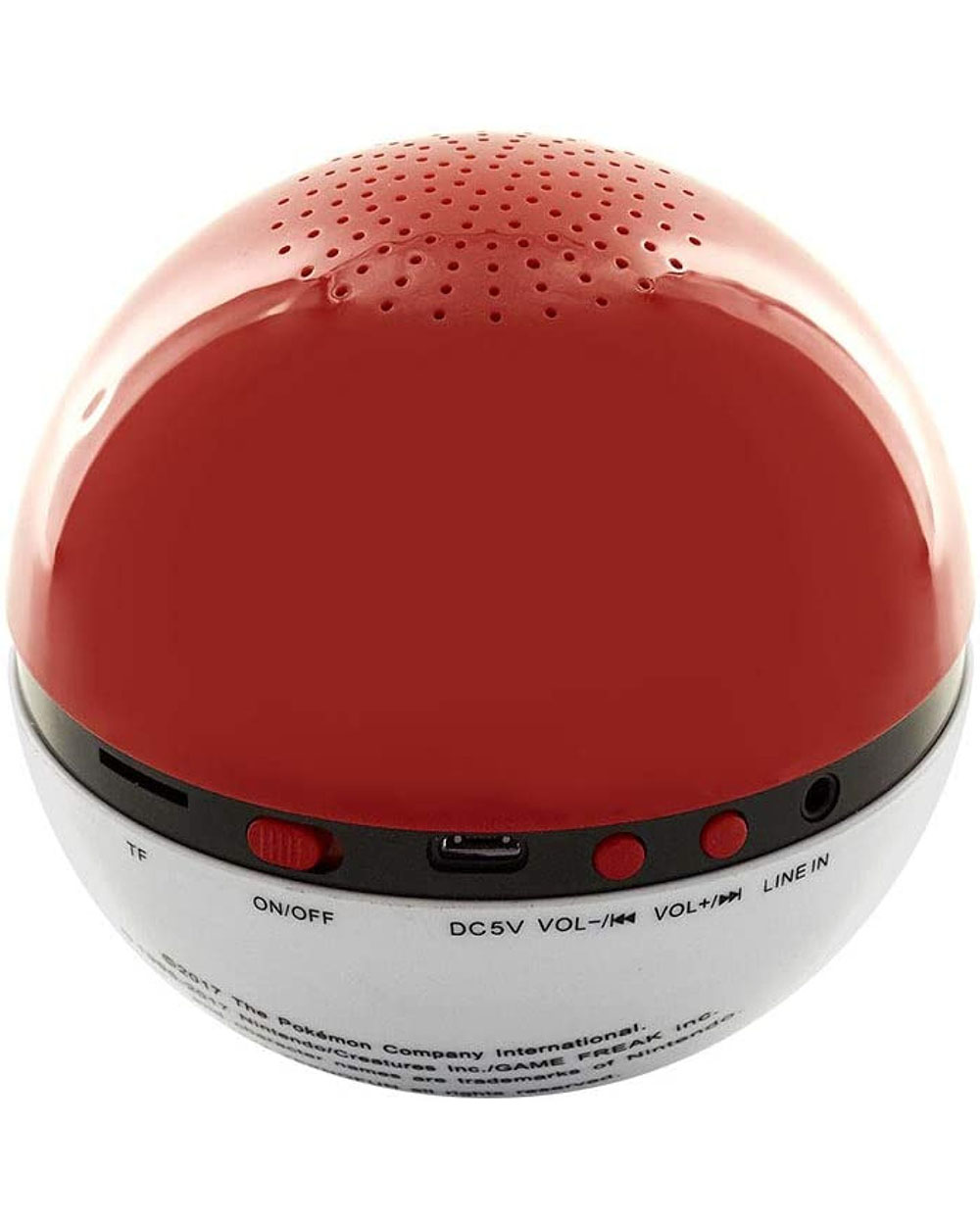 Un altavoz rojo y blanco que se asemeja a una Poké Ball. Tiene una parte superior roja con agujeros para el altavoz, una base blanca con botones y texto.
