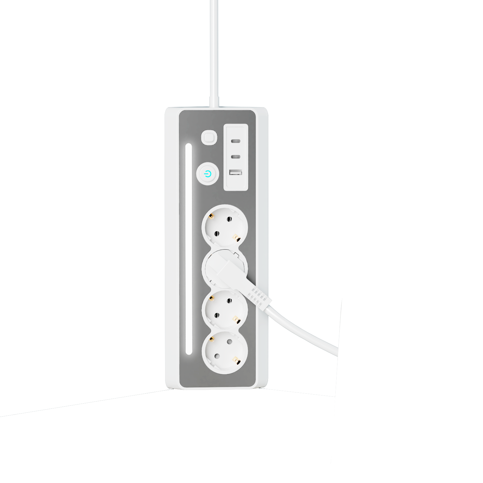 Eine weiße und graue Steckdosenleiste mit vier Steckdosen, einem Netzschalter und USB-Anschlüssen. Ein weißer Stecker ist eingesteckt.