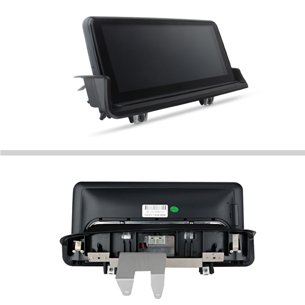System multimedialny do samochodu z czarnym ekranem. Widok z góry i z dołu. Urządzenie ma prostokątny ekran i wsporniki.