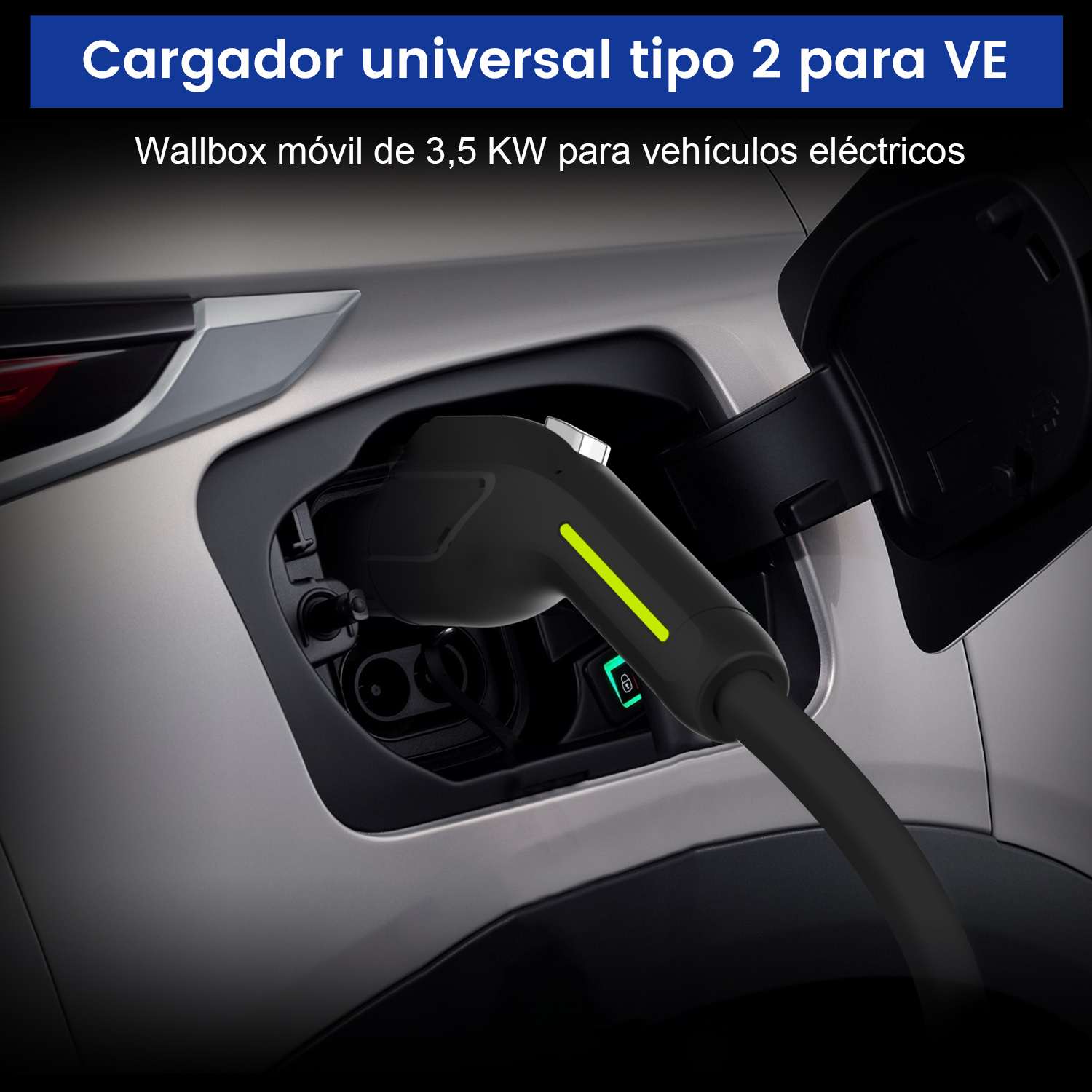 Un cable de carga está enchufado a un coche eléctrico. El cargador es negro con una luz verde. El texto superior dice 'Cargador universal'.