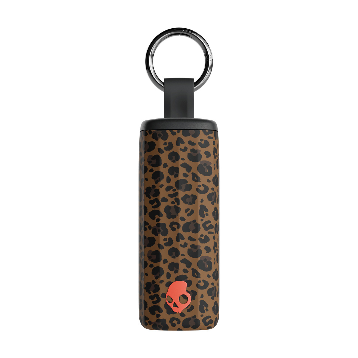 Ein zylindrischer Schlüsselanhänger mit Leopardenmuster. Er hat eine schwarze Oberseite und ein rotes Totenkopf-Logo unten.