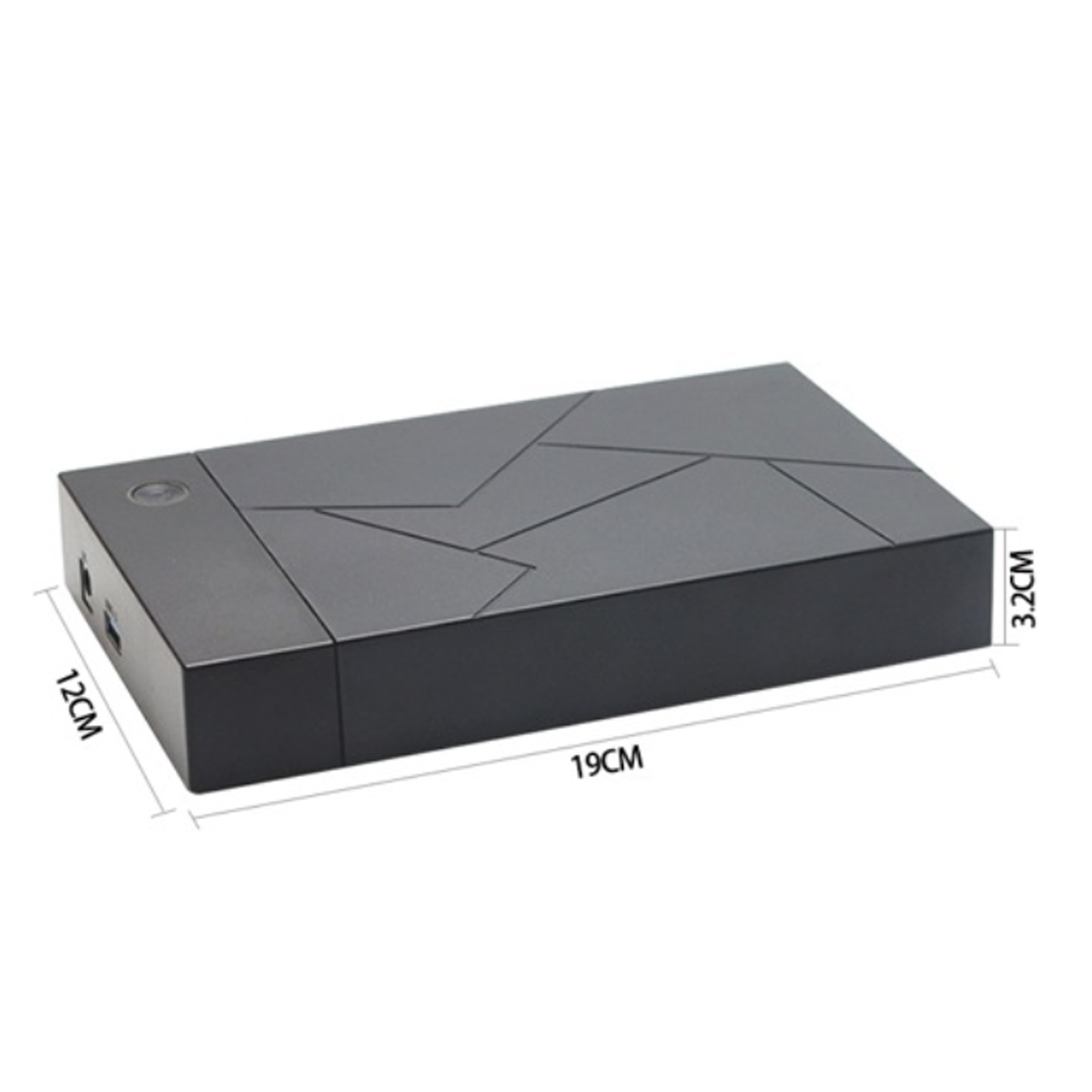 Eine schwarze rechteckige Box mit geometrischen Mustern auf der Oberseite. Maße: 19 cm lang, 12 cm breit und 3,2 cm hoch.