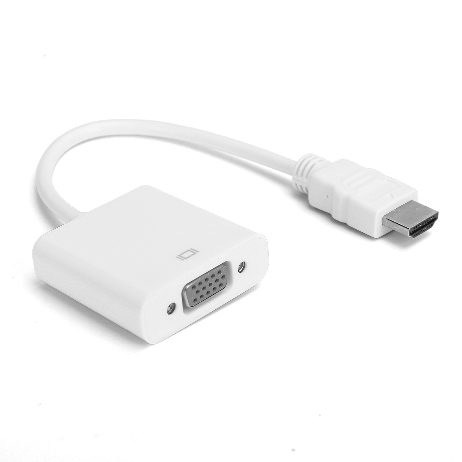 Ein weißer HDMI-zu-VGA-Adapter. Er hat ein weißes Kabel und Anschlüsse. Der Hintergrund ist weiß.