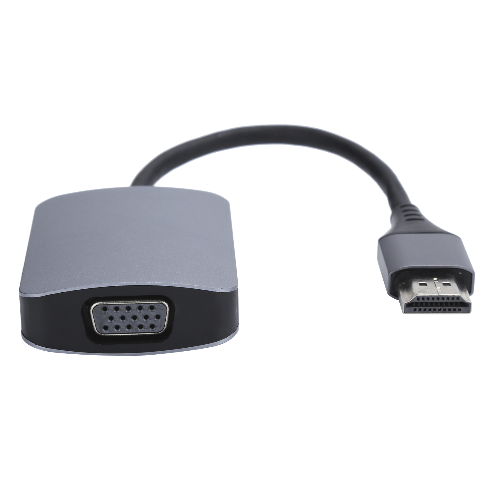 Ein grauer und schwarzer Adapter mit VGA- und HDMI-Anschlüssen, verbunden durch ein schwarzes Kabel, vor weißem Hintergrund.