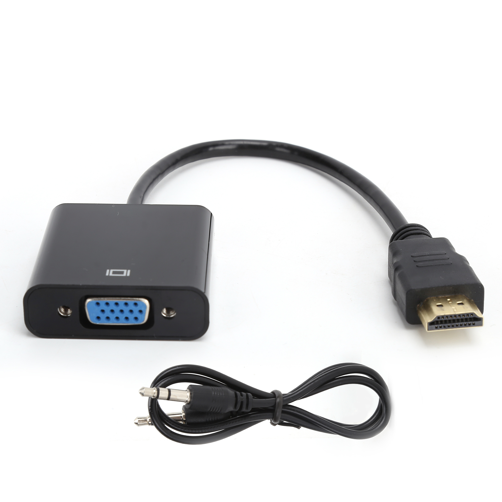 Schwarzer HDMI-zu-VGA-Adapter mit blauem VGA-Anschluss, schwarzem Kabel und schwarzem Audiokabel auf weißem Hintergrund.