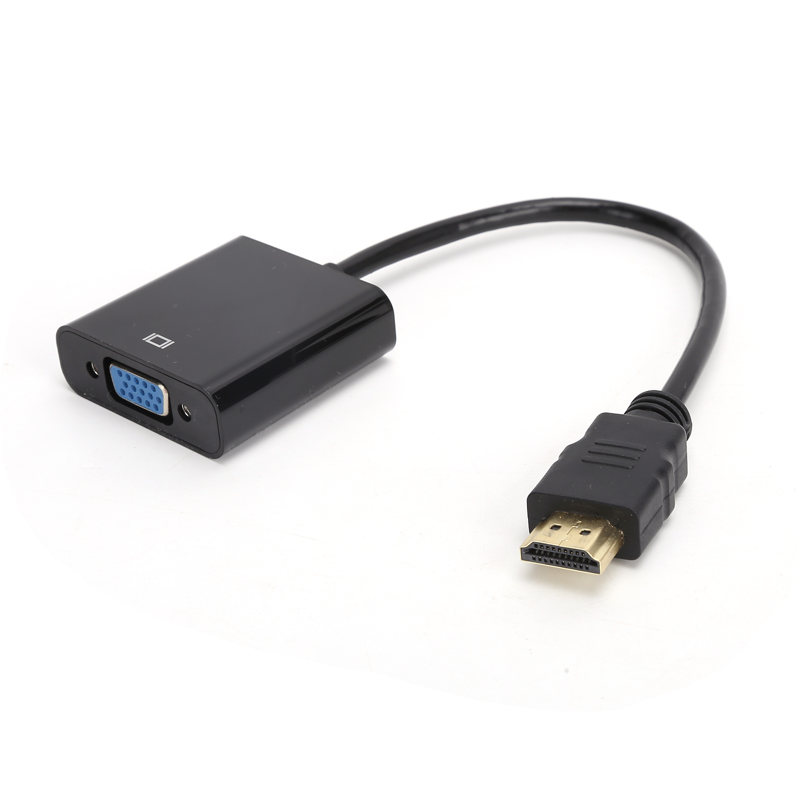 Ein HDMI-zu-VGA-Adapter. Er hat eine schwarze Box mit einem VGA-Anschluss, ein schwarzes Kabel und einen HDMI-Anschluss. Weißer Hintergrund.