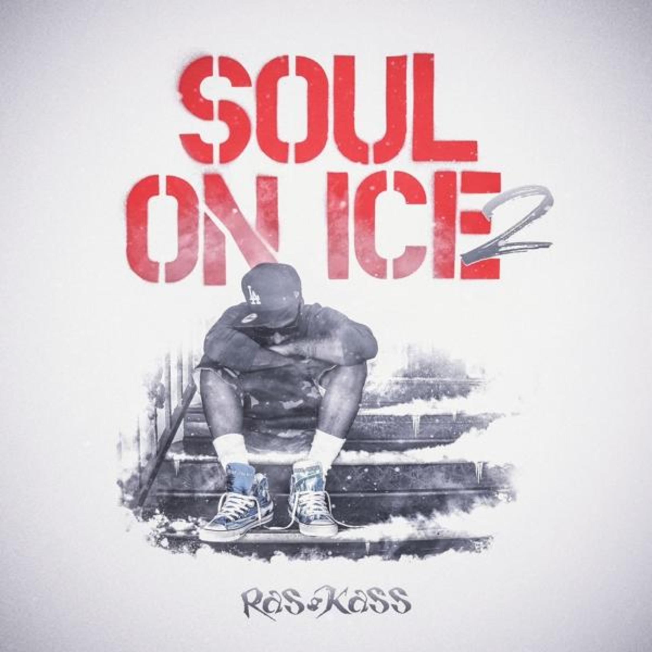 Albumcover: Mann auf Treppe. Roter Text: "SOUL ON ICE 2". Künstlername: Ras Kass.
