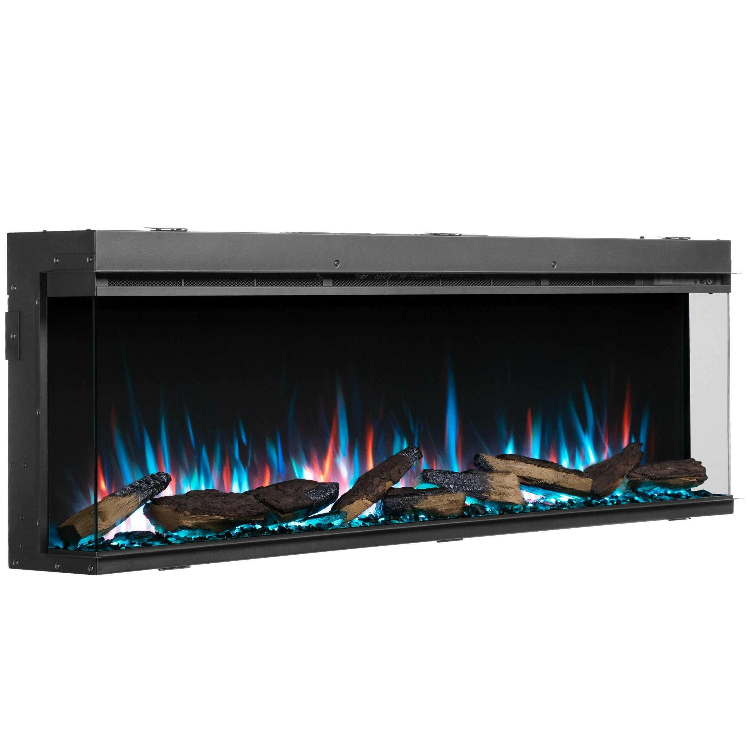 Elektrischer Kamin mit blauen, roten Flammen hinter Holzscheiten. Schwarzer Rahmen und Glasfront sichtbar.