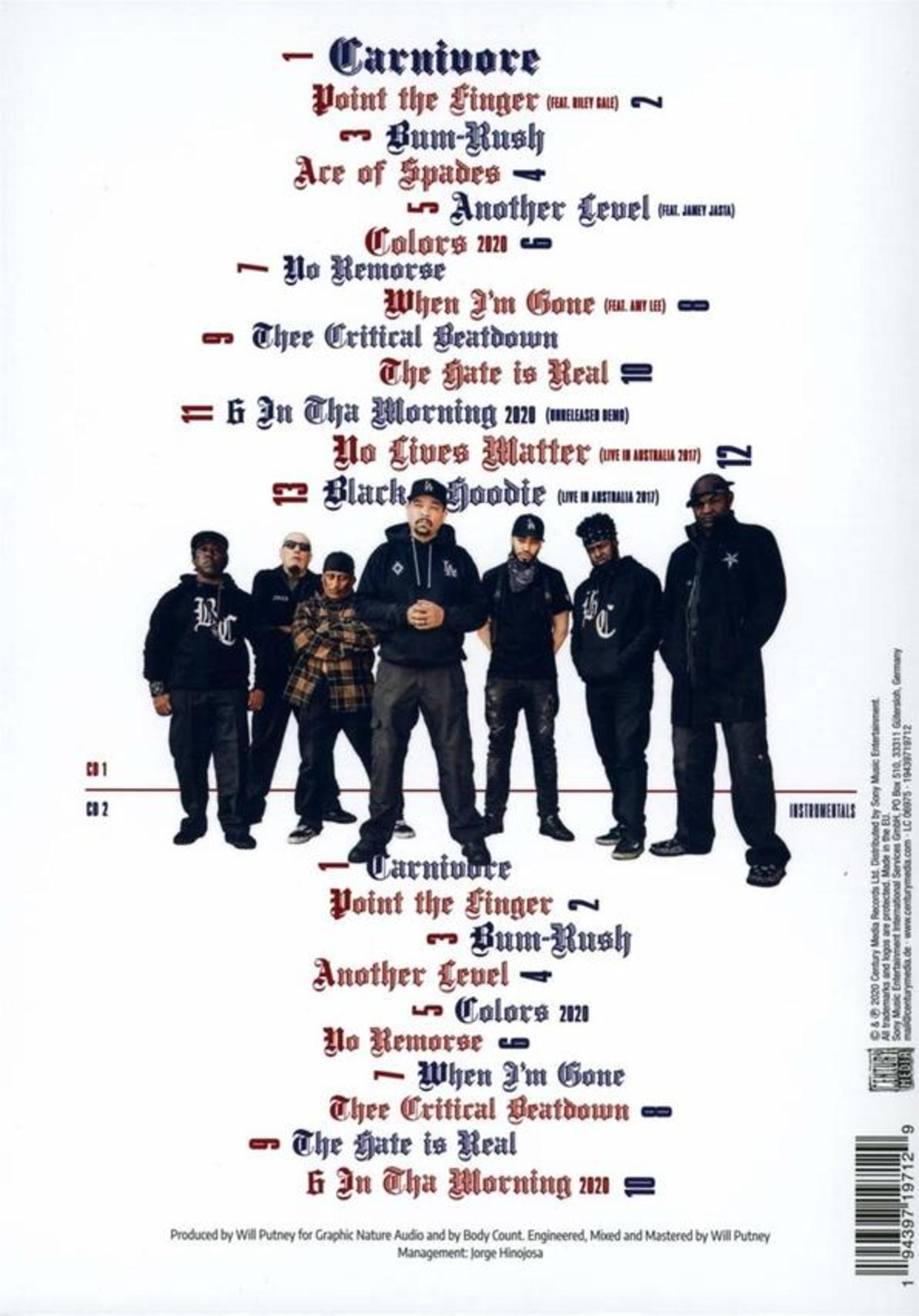 Albumcover mit Bandmitgliedern, die unter einer Liste von Titeln posieren.