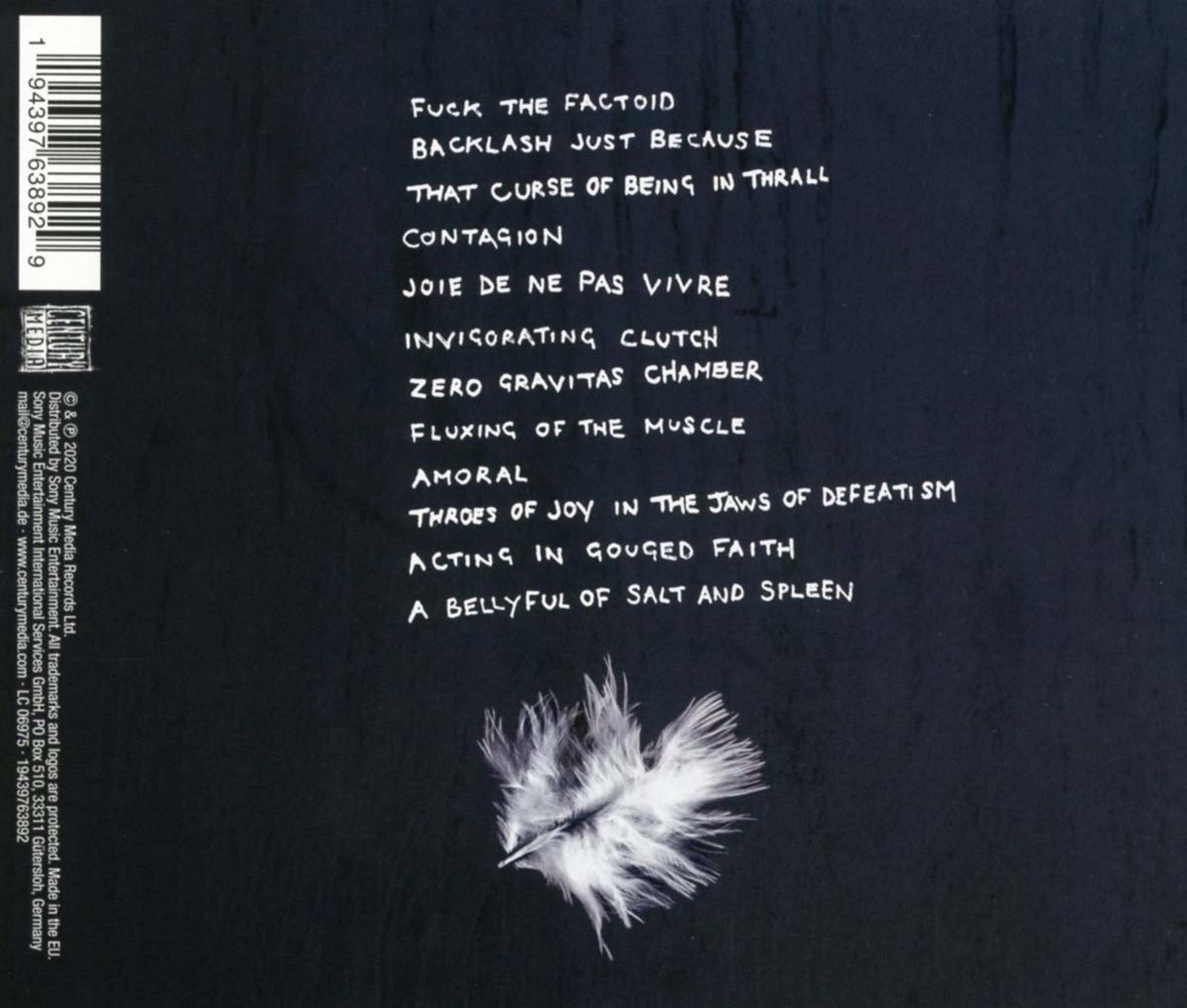 Schwarzes Albumcover mit weißem Text. Der Text listet Songtitel und eine Federgrafik auf.