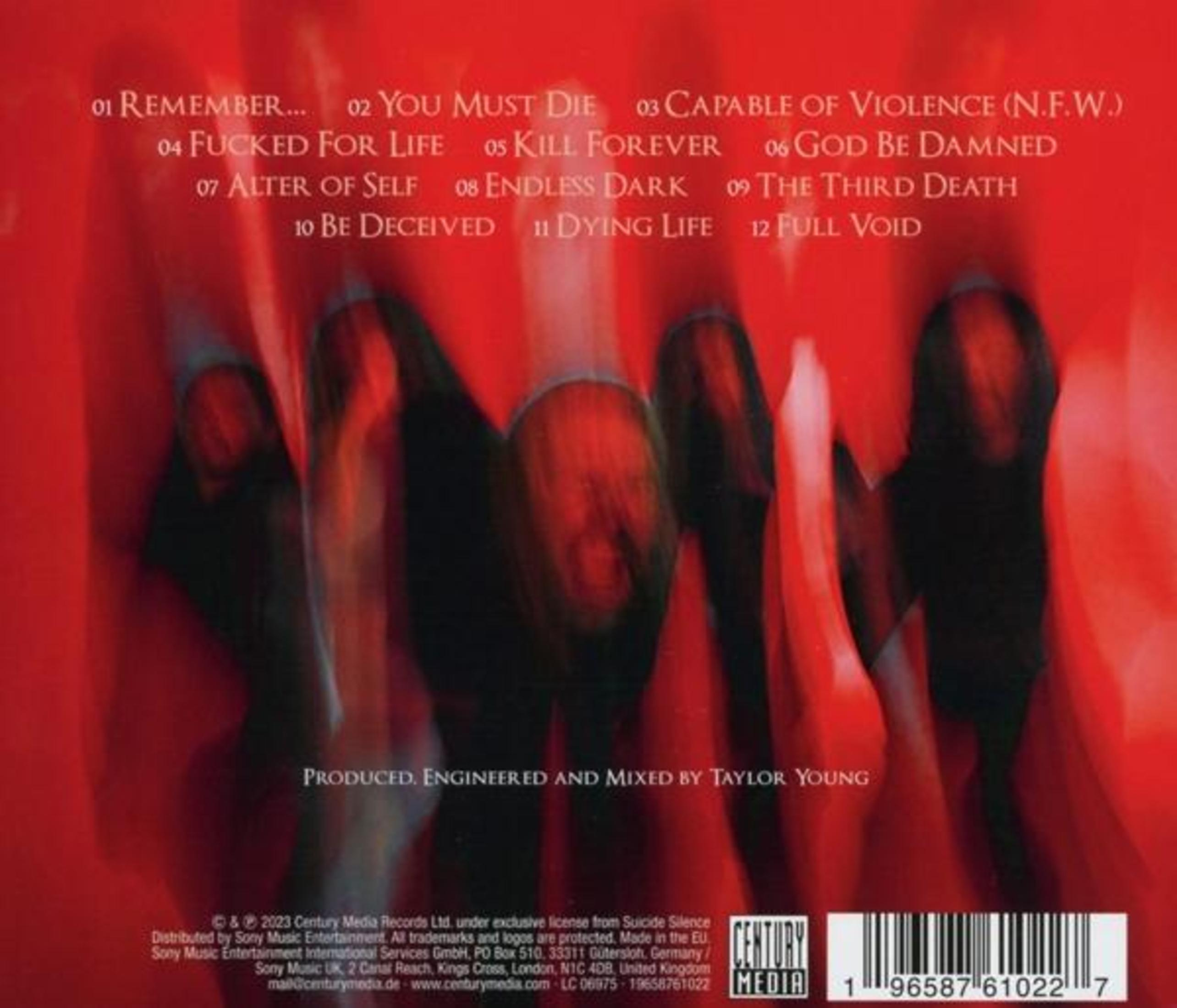 Copertina dell'album. Sfondo rosso con titoli di canzoni e membri della band sfocati. L'album è prodotto e mixato da Taylor Young.