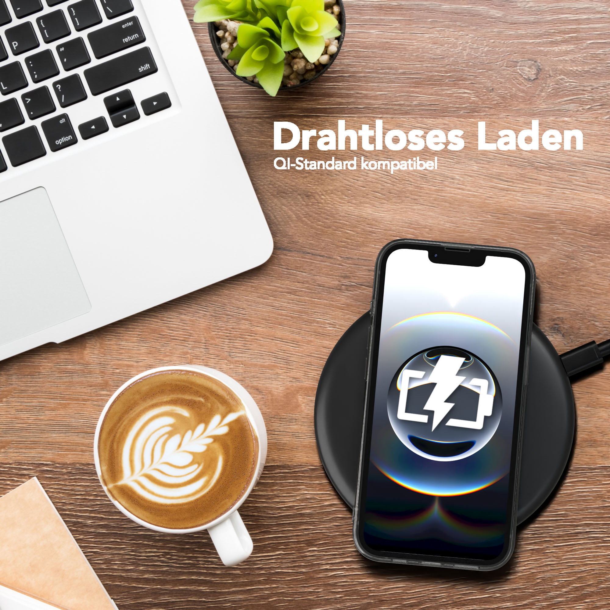 Ein Telefon, das drahtlos auf einem Pad geladen wird, neben einem Laptop und Kaffee auf einer Holzoberfläche. Text lautet: 'Kabelloses Laden'.