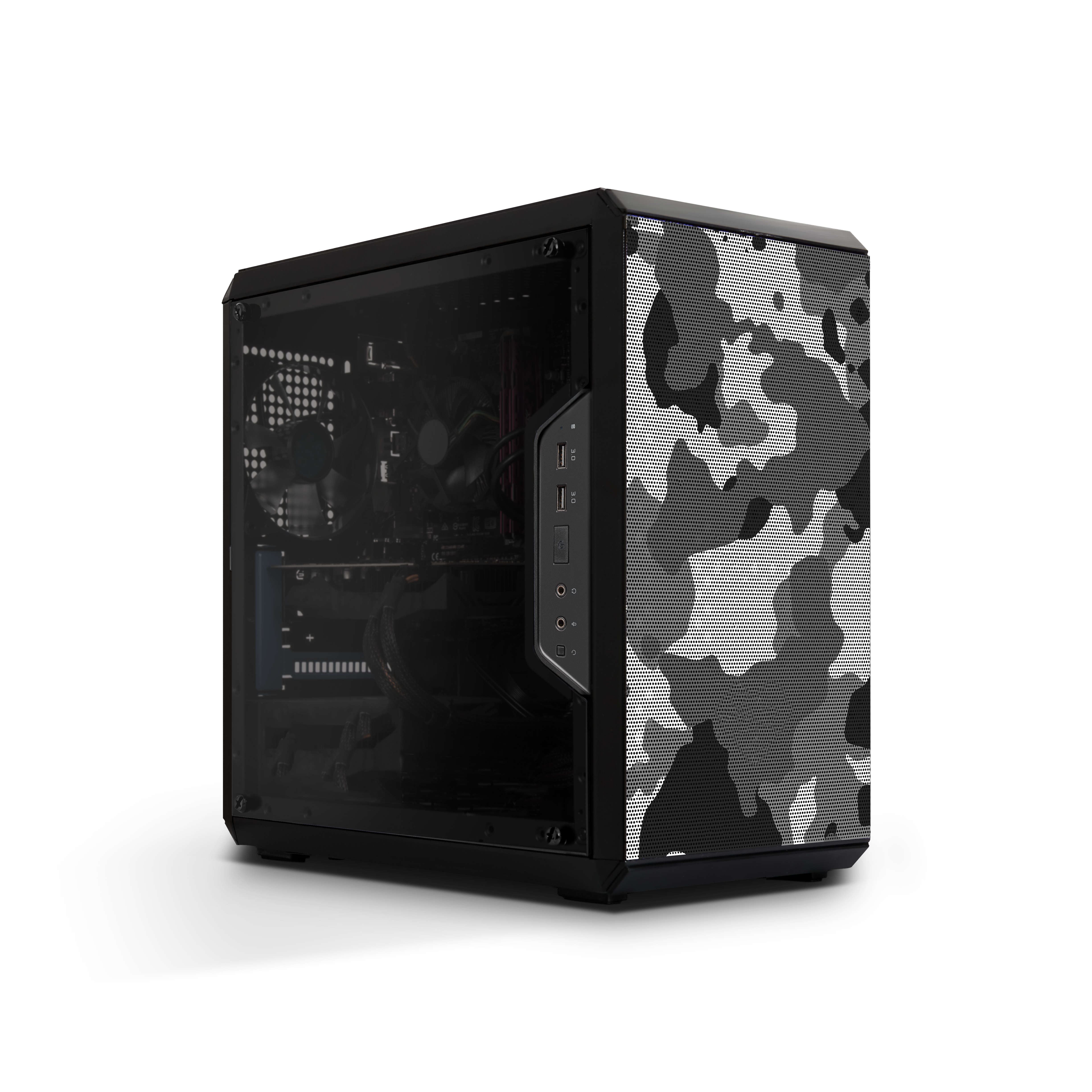 Czarna obudowa komputera. Przód ma wzór kamuflażu. Wewnątrz obudowy widoczne są komponenty komputera.