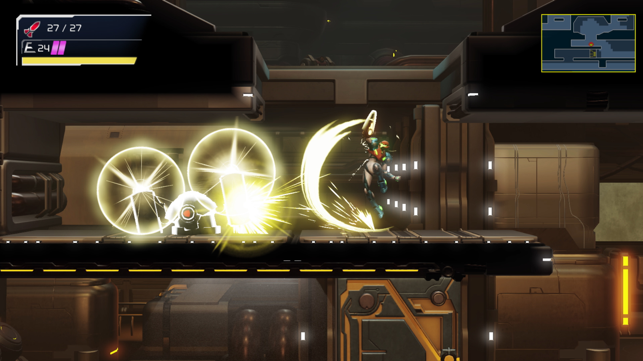 Ein Charakter in einem Anzug greift mit einer Klinge an. Gelbe Energieeffekte sind sichtbar. Die Szene spielt in einer Industrieumgebung.