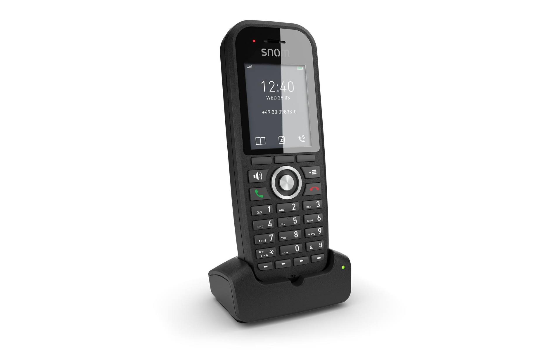 Un teléfono inalámbrico negro está sobre una base negra. La pantalla muestra la hora, la fecha y un número de teléfono. El teléfono tiene botones.