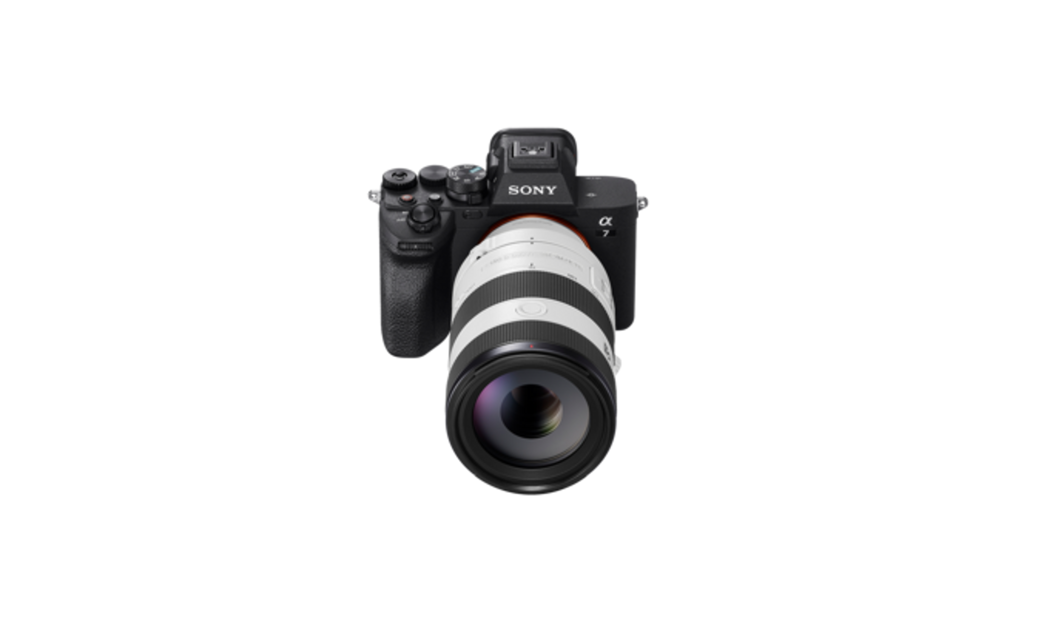 Czarny aparat Sony Alpha 7 z biało-czarnym obiektywem na czarnym tle, gotowy do zdjęć.