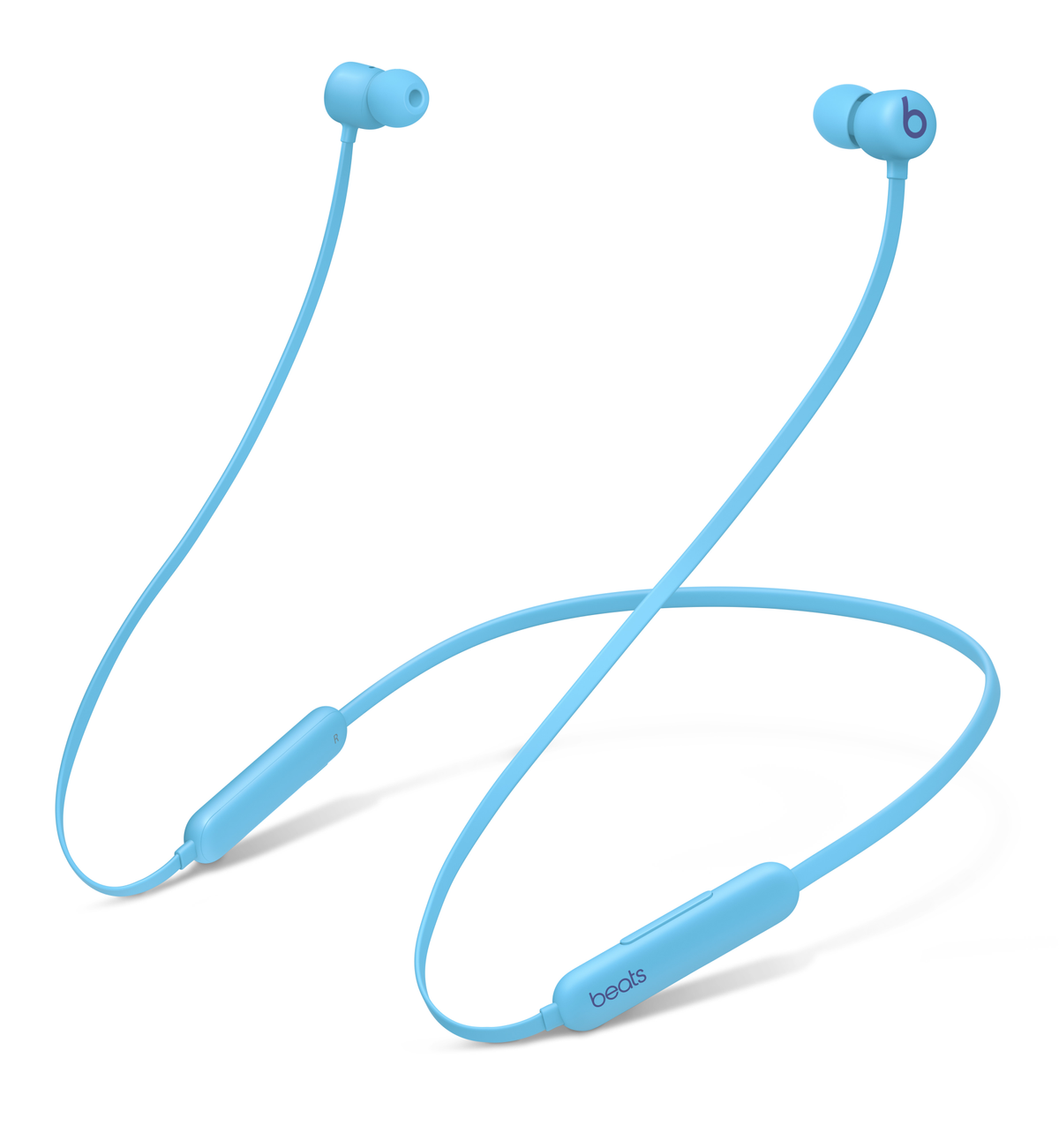 Jasnoniebieskie bezprzewodowe słuchawki Beats. Słuchawki douszne mają opaskę na szyję i są połączone przewodem. Słowo „beats” jest widoczne na kontrolce.