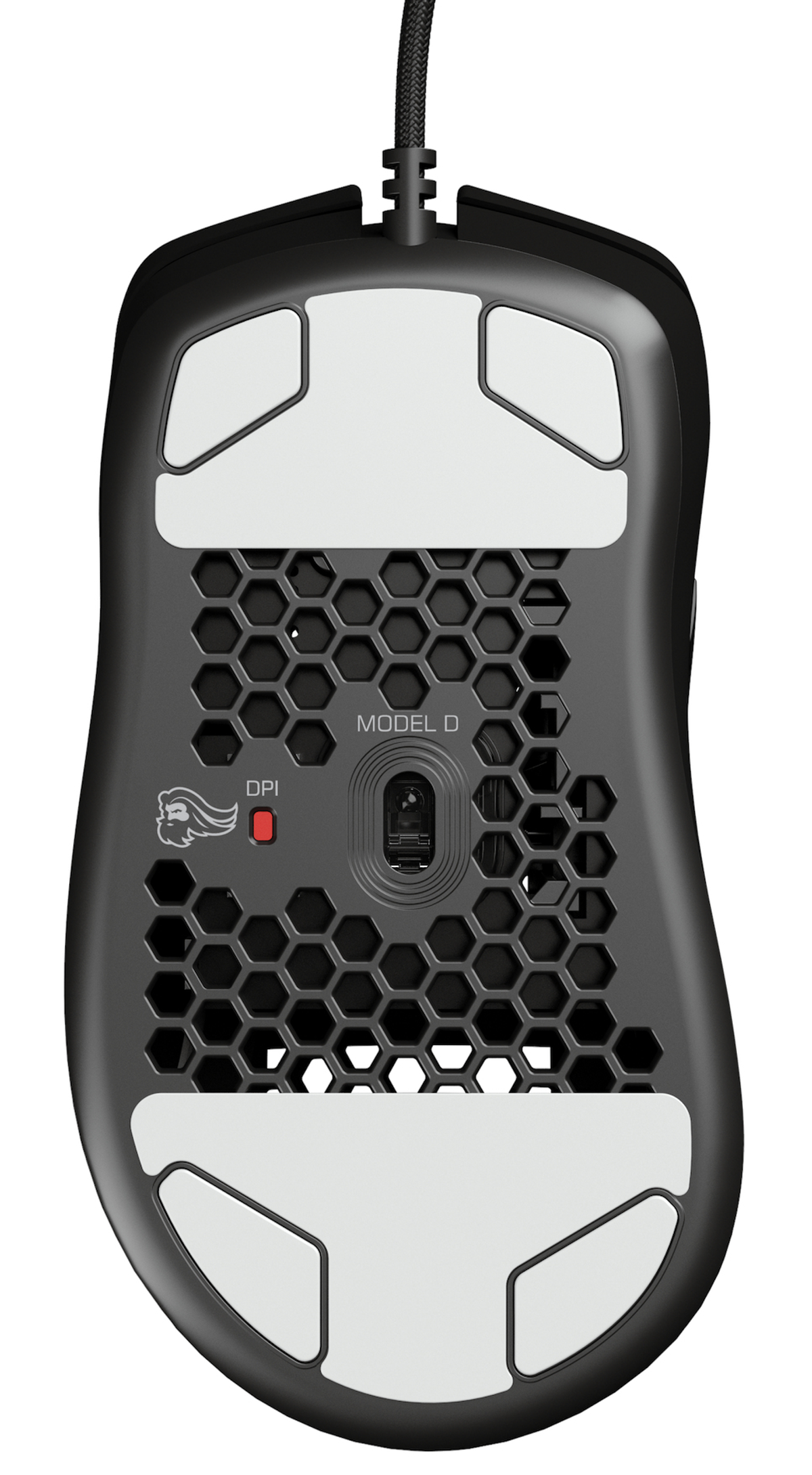 Zwarte gamingmuis, Model D, met honingraat ontwerp. Witte pads, zwarte kabel. DPI-knop, logo en sensor zijn zichtbaar.