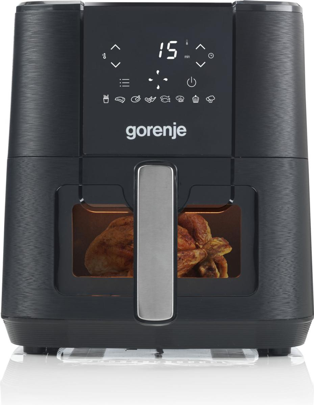 Czarna frytkownica Gorenje z cyfrowym wyświetlaczem (15 minut). W środku widać kurczaka. Srebrny uchwyt na drzwiach.