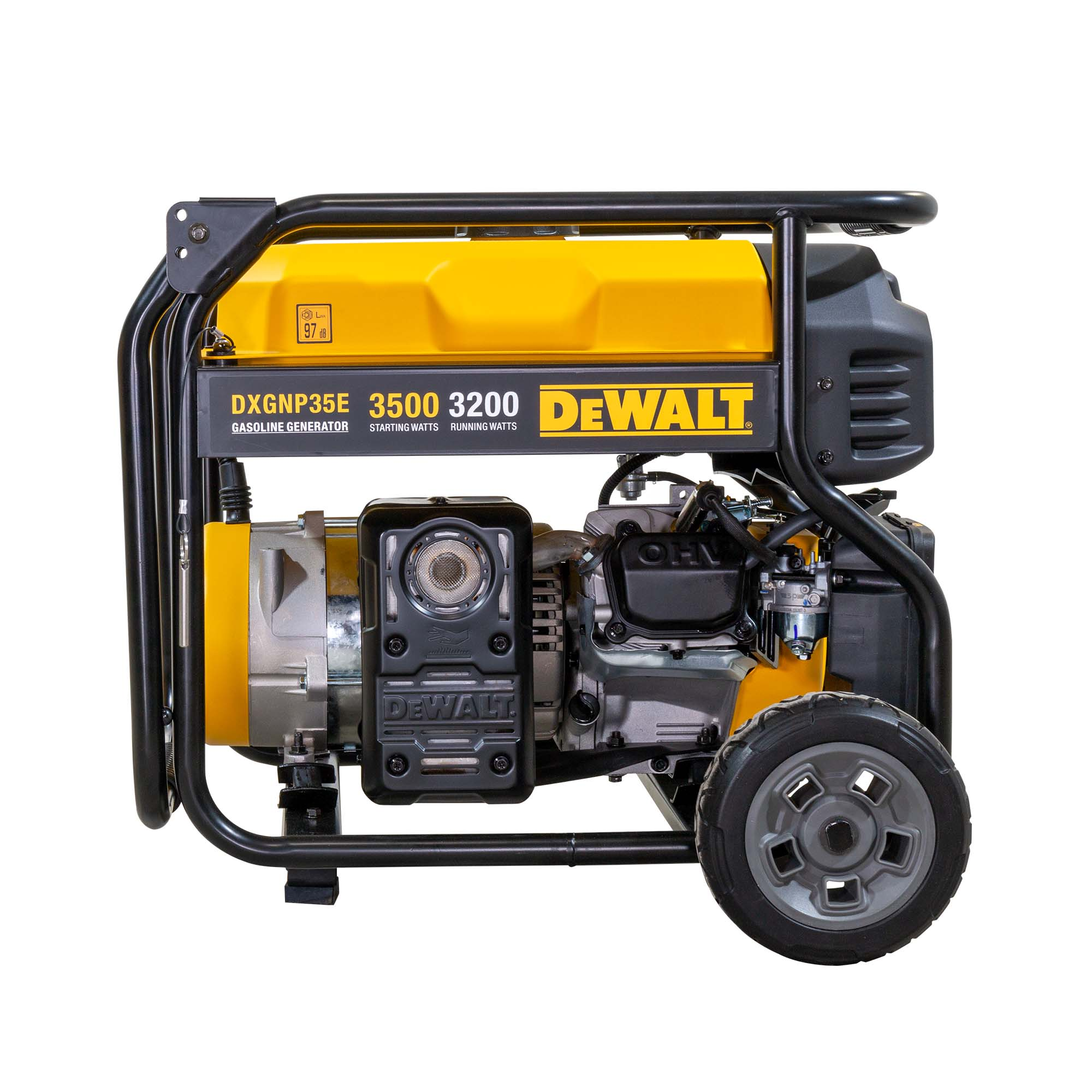 Un generador de gasolina DeWalt, amarillo y negro, con marco negro, rueda y marca, sobre fondo blanco.