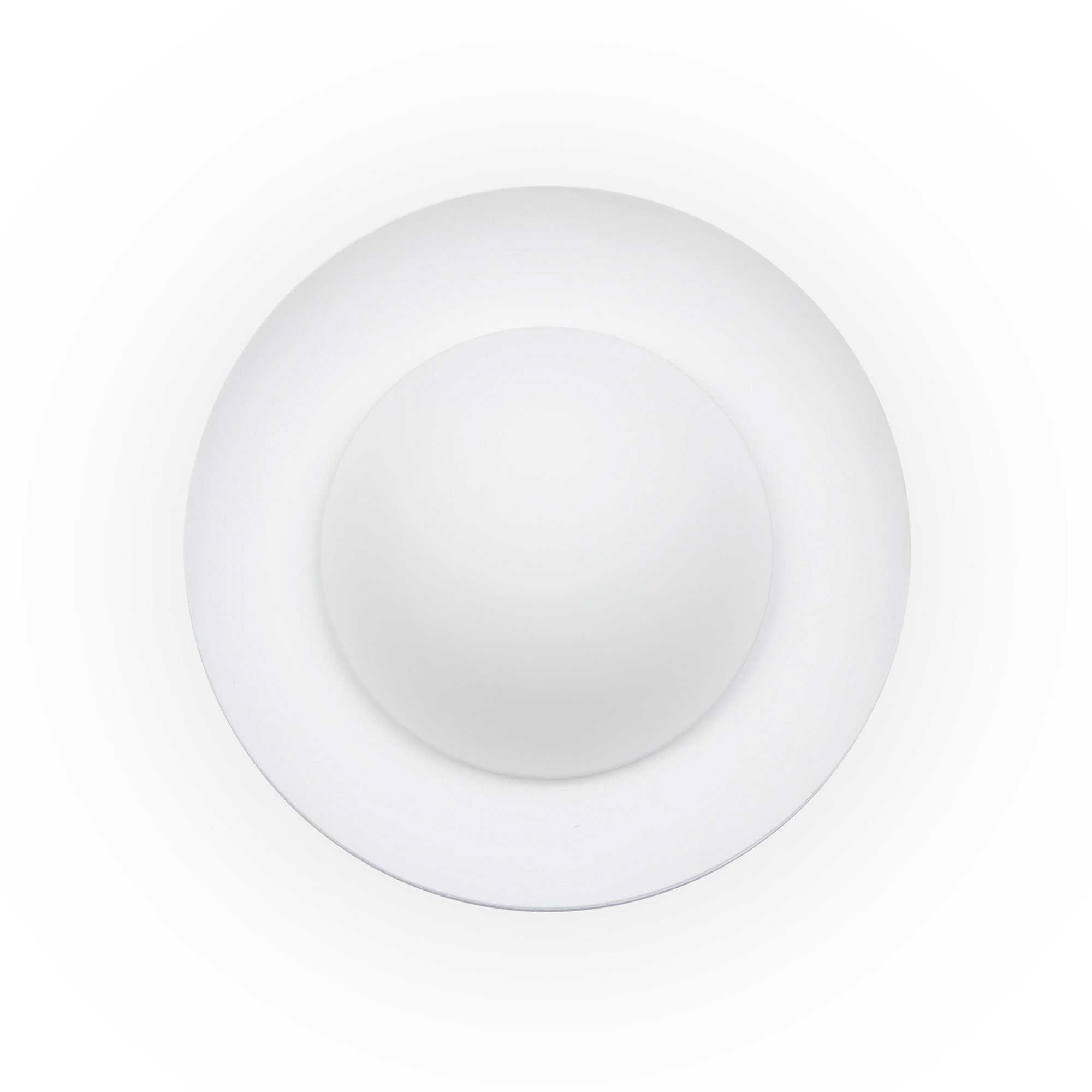 Un oggetto bianco e circolare con una sfera bianca centrale più piccola, su sfondo bianco. L'oggetto assomiglia a una lampada.