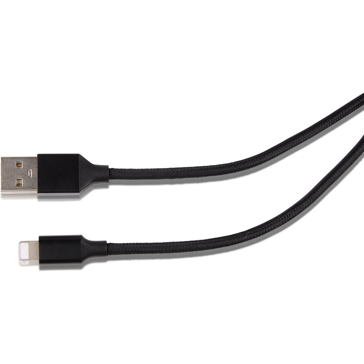 Twee zwarte oplaadkabels met verschillende uiteinden, één USB en één lightning, op een witte achtergrond.