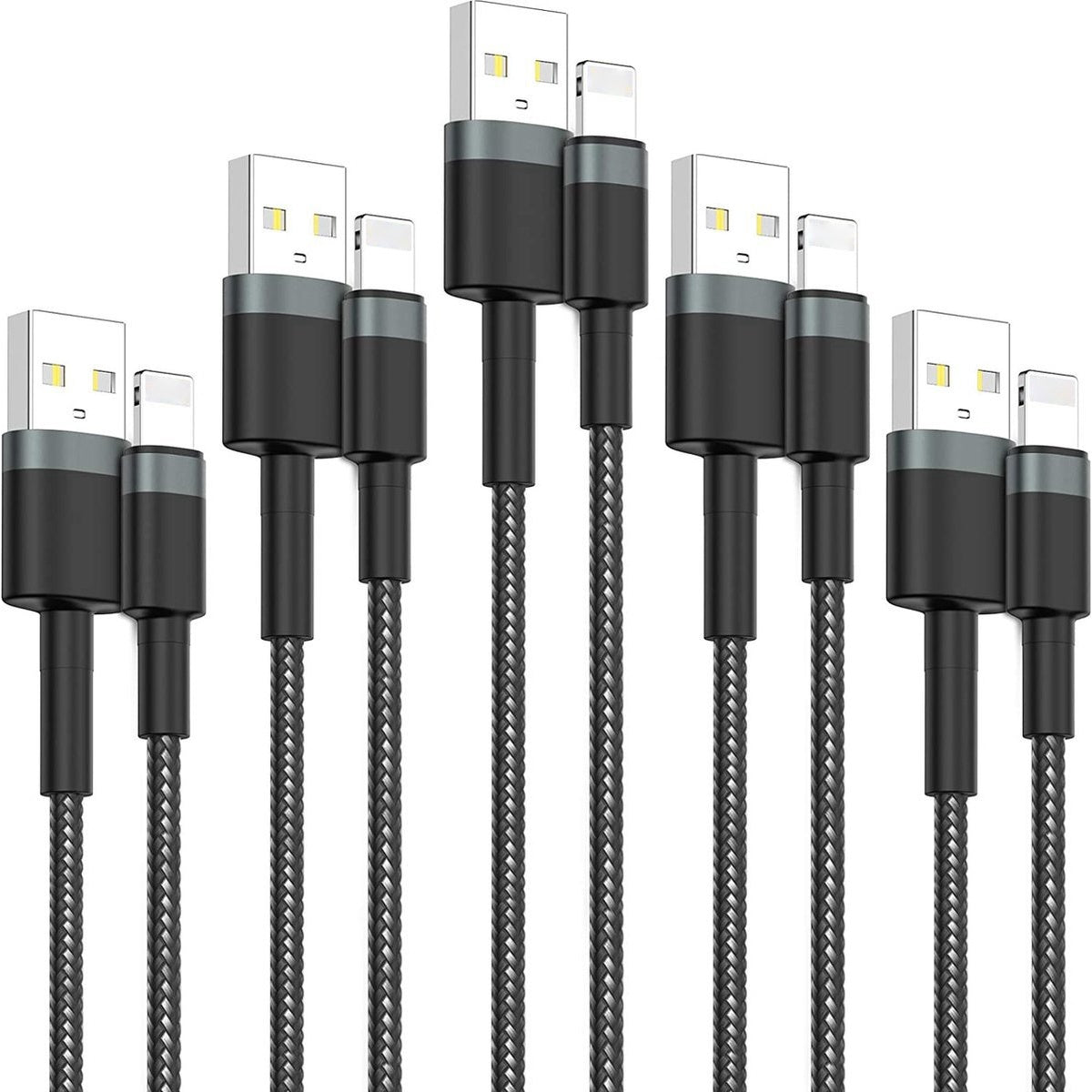 Verschillende zwart-witte USB-oplaadkabels zijn verticaal gerangschikt. De kabels hebben een USB-uiteinde en een Lightning-connector.