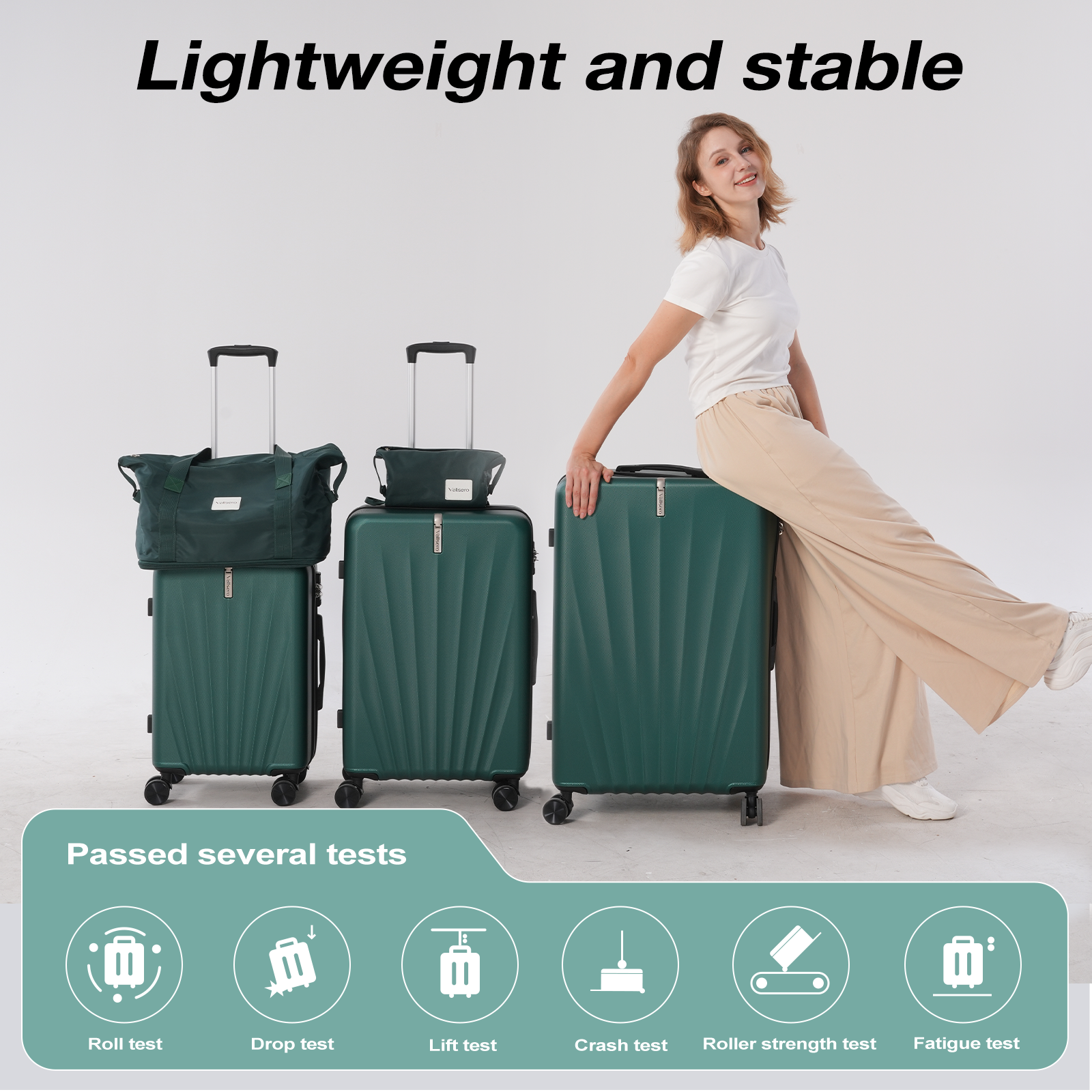 Femme assise sur valise verte. Deux autres valises et un sac à proximité. Texte 'Léger et stable'. Des tests sont montrés.