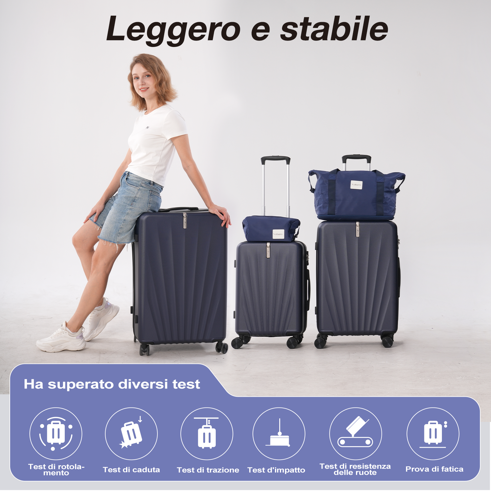 Una donna si appoggia a una valigia blu scuro. Dietro ci sono altre due valigie e una borsa. Il testo dice 'Leggero e stabile'.