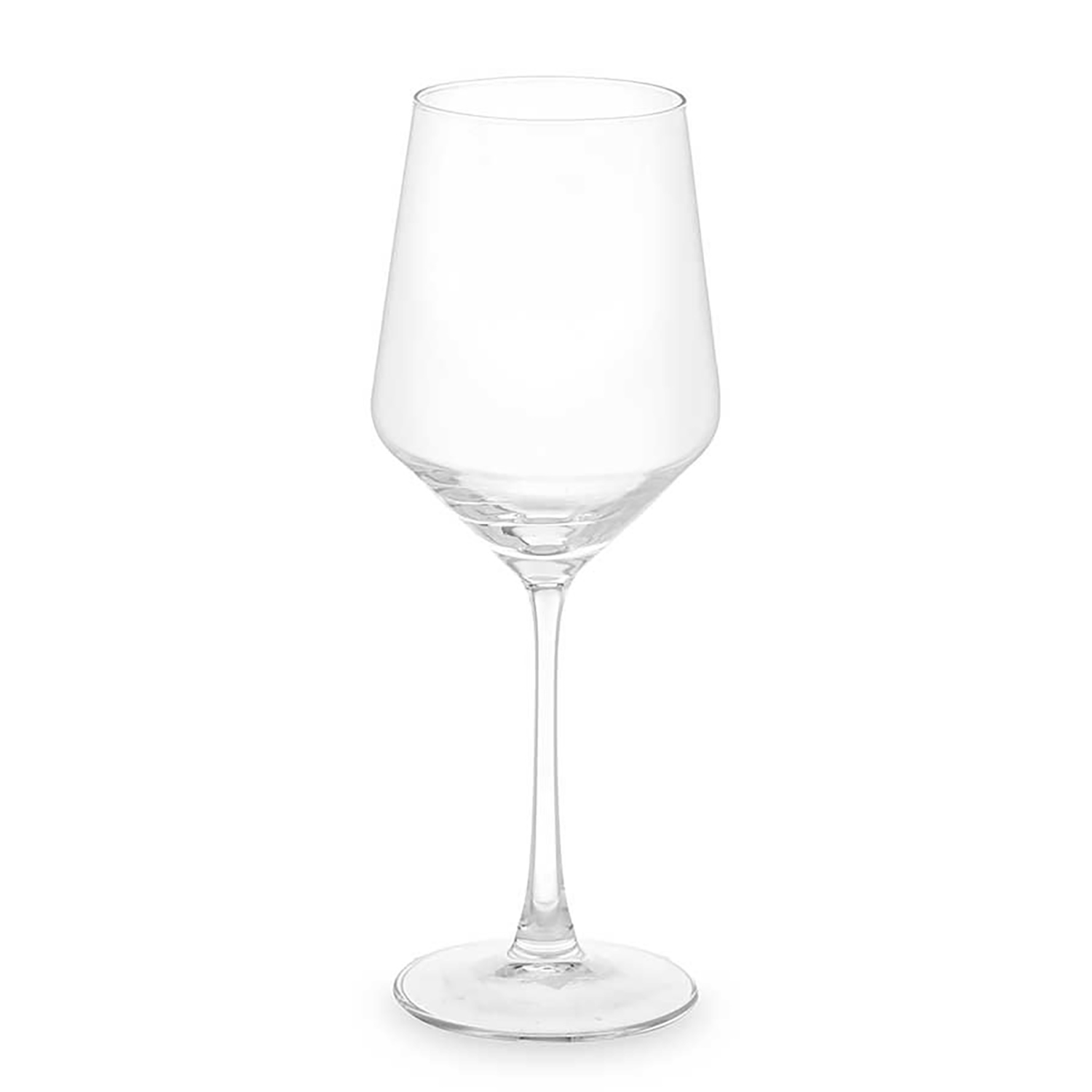 Un bicchiere da vino trasparente su sfondo bianco. Ha un gambo lungo, una coppa larga e una base rotonda. Il bicchiere è vuoto.