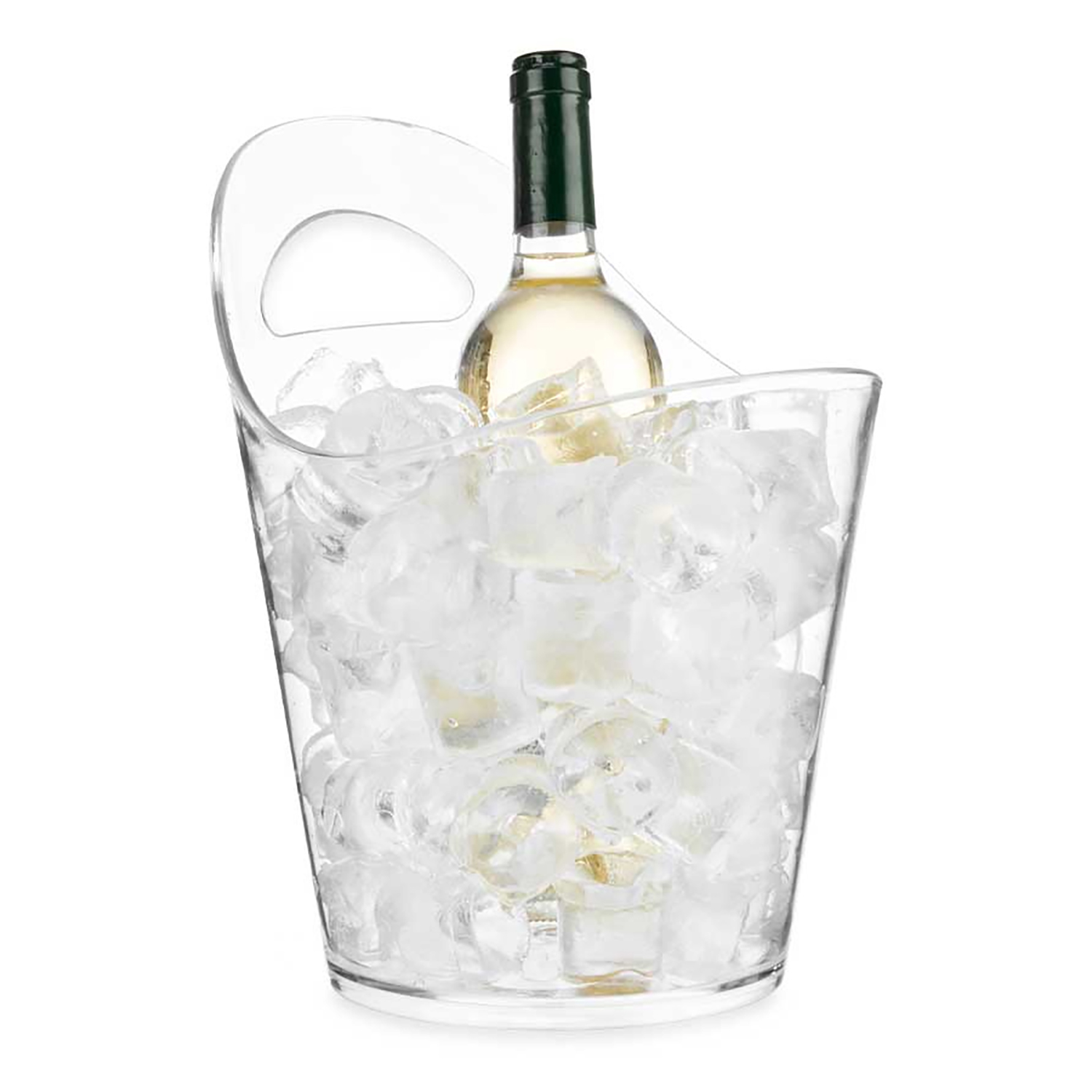 Un secchiello per il ghiaccio trasparente contiene cubetti di ghiaccio e una bottiglia di vino. La bottiglia è piena di liquido chiaro. Lo sfondo è bianco.