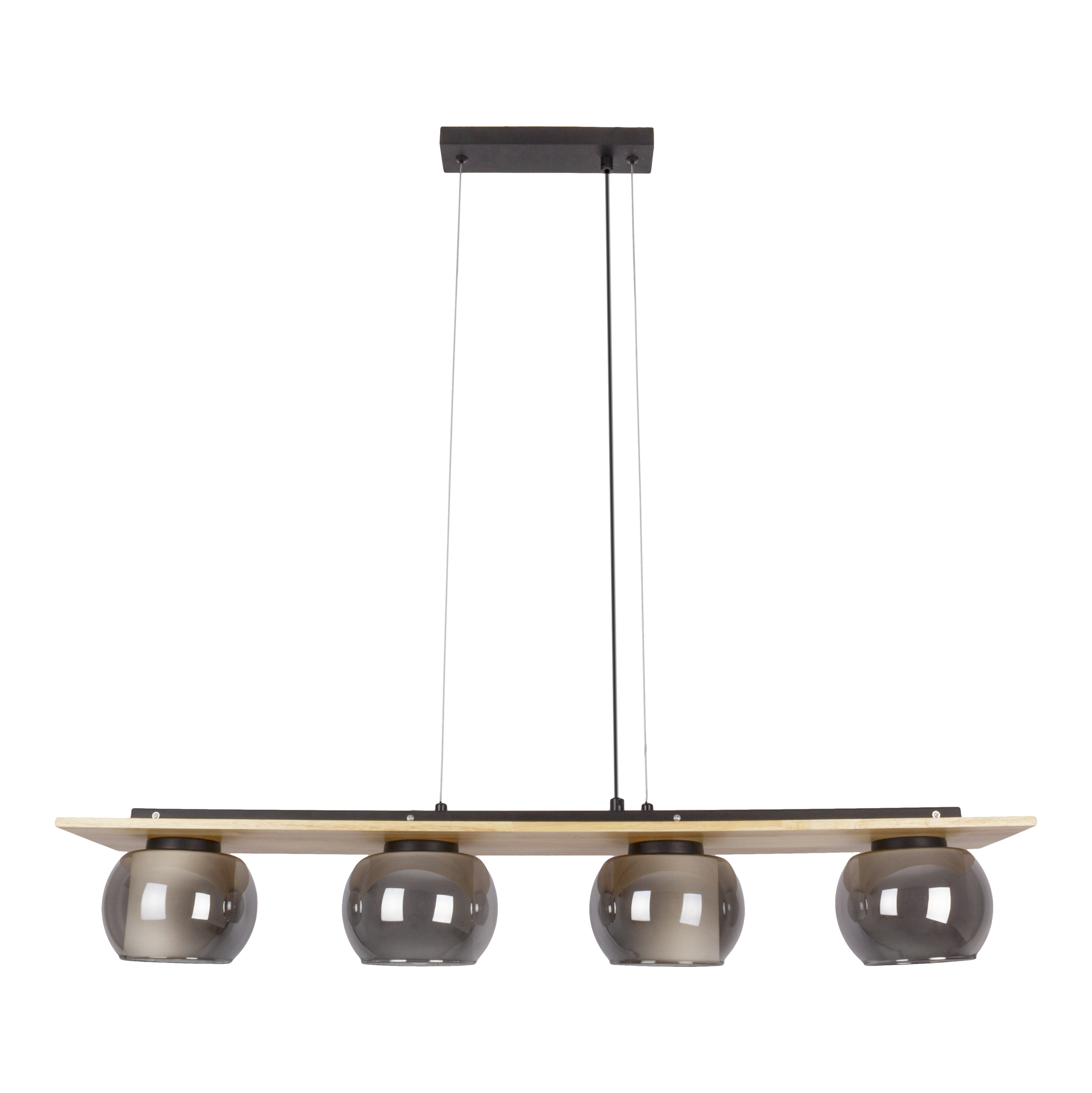 Eine moderne Leuchte mit vier Glaskugeln. Das Licht hängt an einem Holzbalken mit schwarzem Halter.