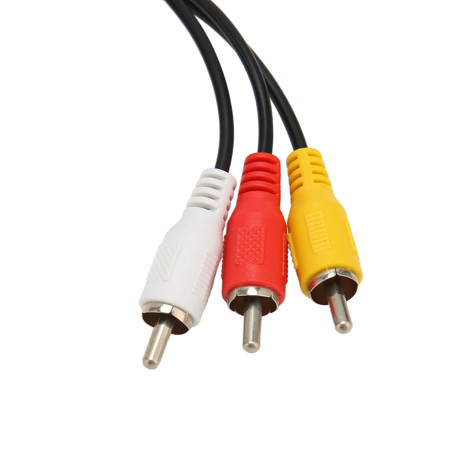 Drei Cinch-Kabel: weiß, rot und gelb, mit schwarzen Kabeln. Die Stecker sind vor weißem Hintergrund fokussiert.