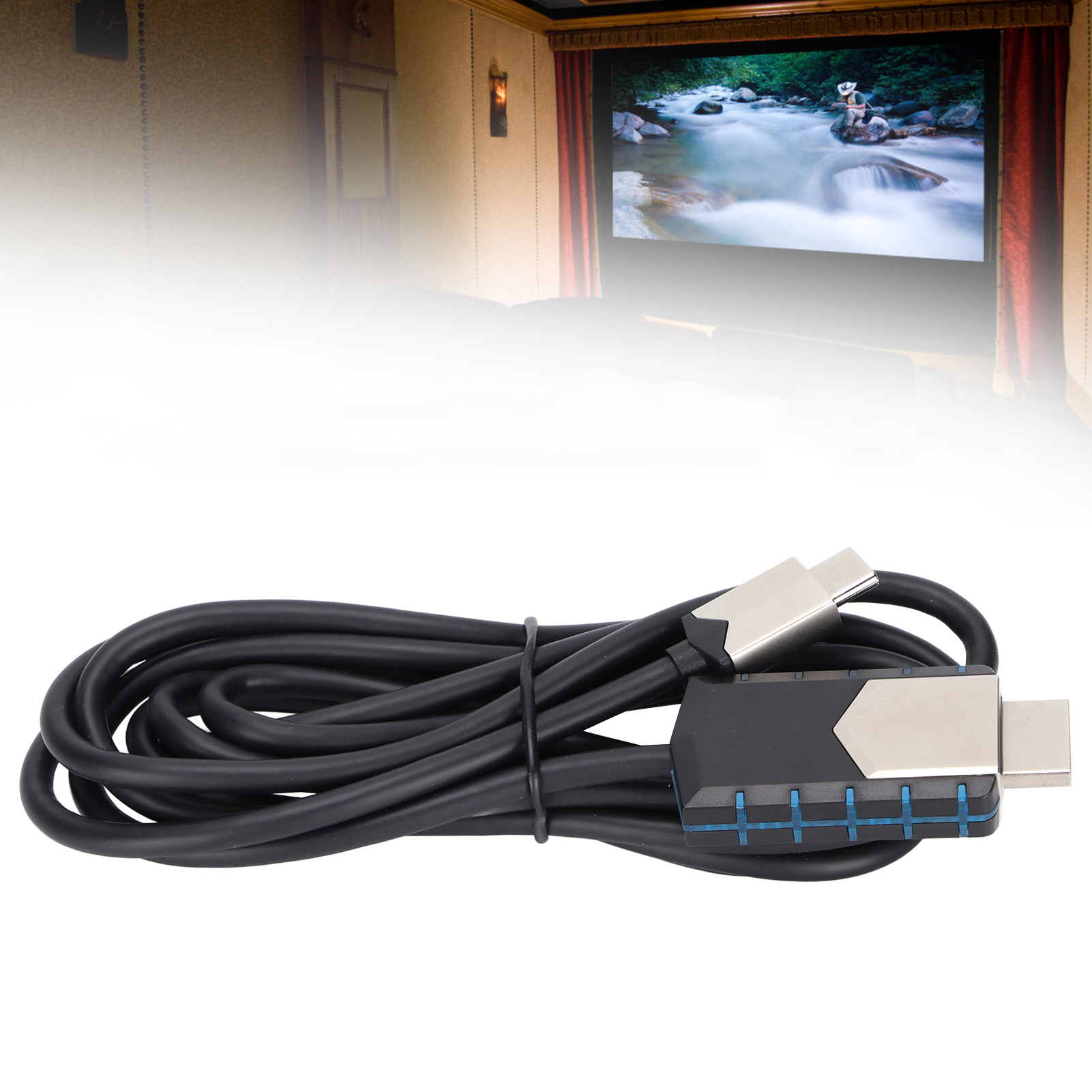 Ein schwarzes Kabel mit Anschlüssen liegt vor einer Projektorleinwand mit einer Flussszene. Der Hintergrund ist ein Raum.
