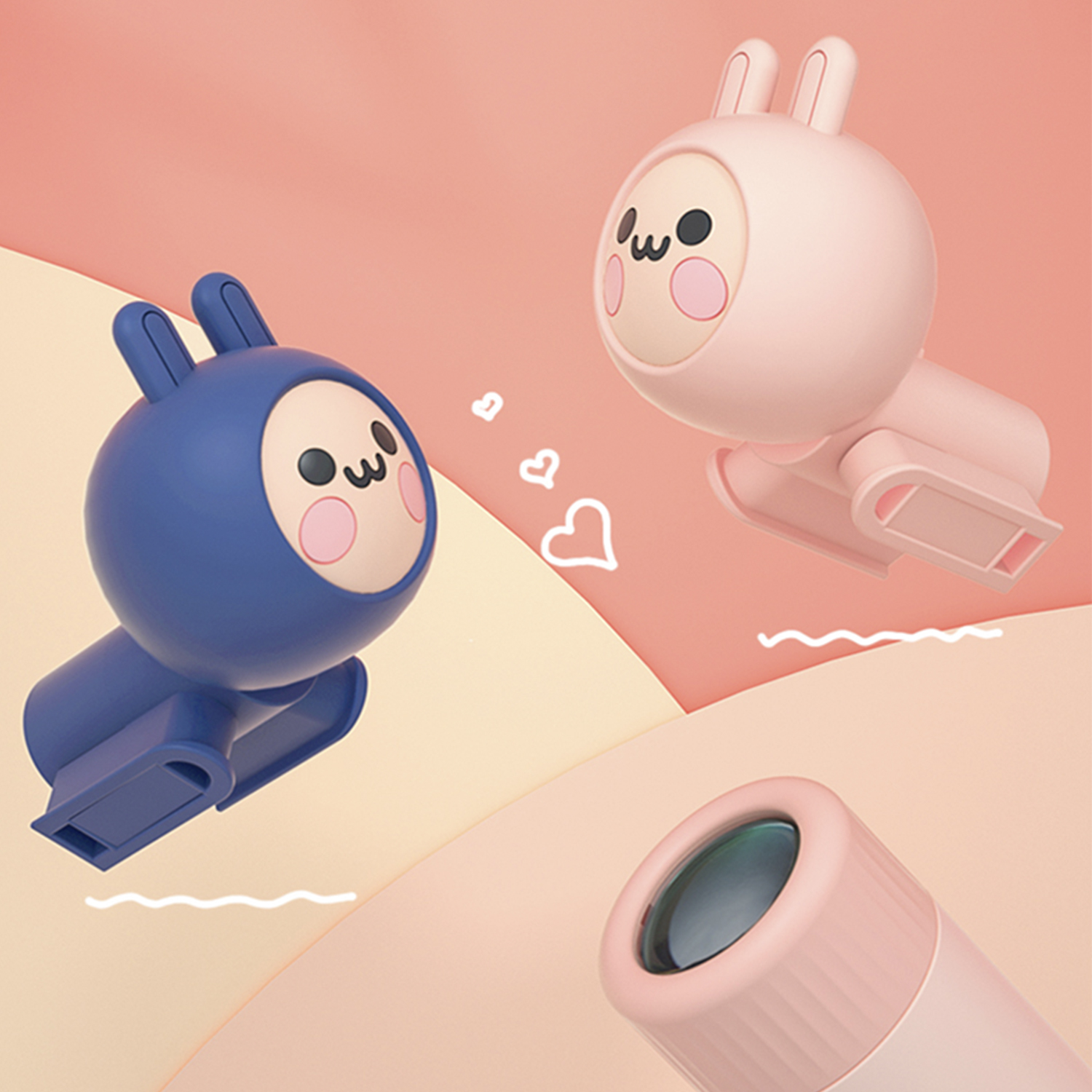 Dos figuras de conejos de dibujos animados, una azul y otra rosa, se miran. Un telescopio rosa está en primer plano. Fondo rosa y beige.